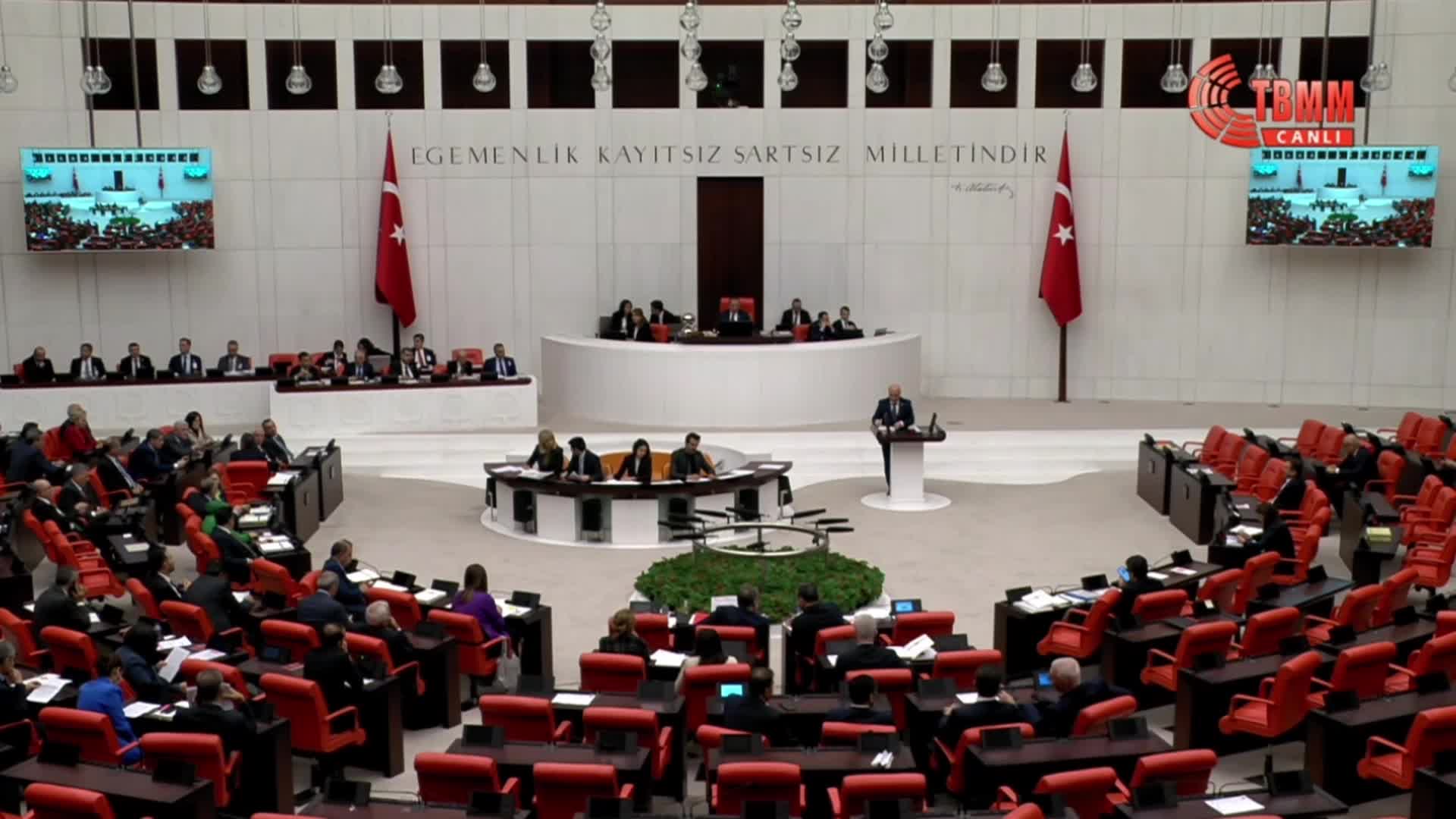 TBMM'DE BÜTÇE GÖRÜŞMELERİ... ERHAN USTA: "BÜTÇEYİ TORBA OLARAK KULLANMAKTAN VAZGEÇİN, ÖDENEKLERİ ORADAN ORAYA AKTARMADA CUMHURBAŞKANI'NA VERDİĞİNİZ YETKİLERİ AZALTMANIZ LAZIM"