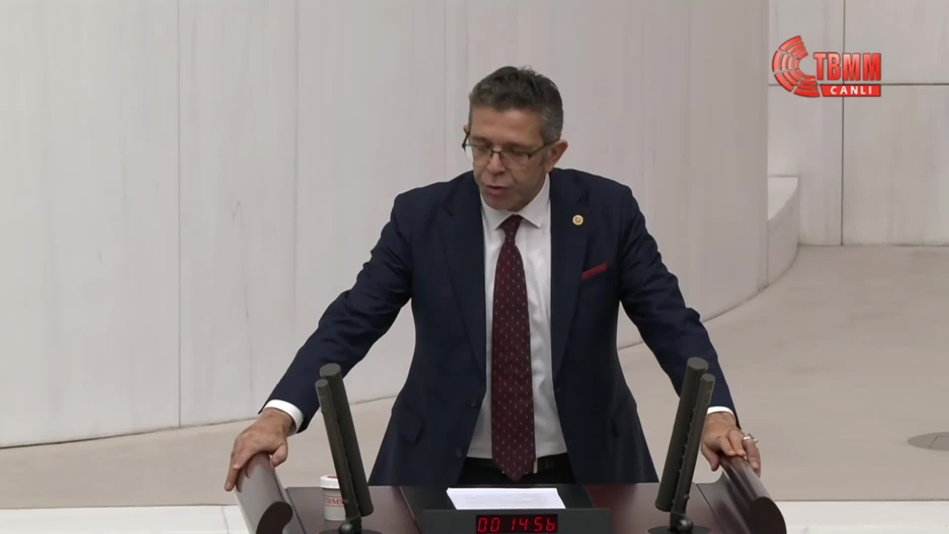 YASİN ÖZTÜRK: “2024 YILINDA DA BORÇ BULABİLMEK İÇİN KAPI KAPI DOLAŞACAKSINIZ, AKLA ZİYAN FAİZLERE ‘EVET’ DİYECEKSİNİZ, VERGİ VE ZAMLARLA VATANDAŞLARIMIZIN TEPESİNE BİNECEKSİNİZ”