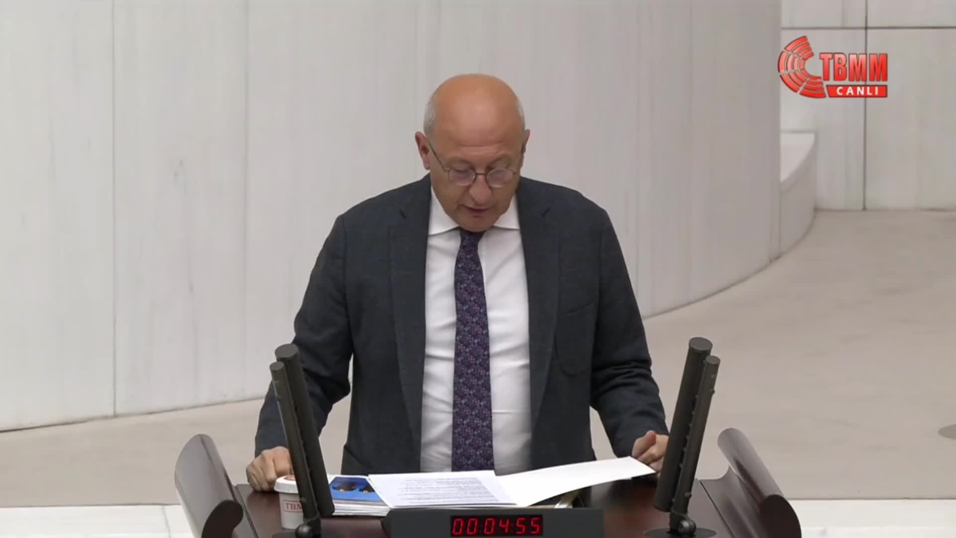 TBMM'DE BÜTÇE GÖRÜŞMELERİ... UTKU ÇAKIRÖZER: "YURT DIŞI BORÇLANMASIYLA EMEKLİ OLANLARA TAM ZAMANLI ÇALIŞMA HAKKINI TANIYALIM, GELİN YURT DIŞINDAKİ TÜRKLERİ YOK SAYMAYALIM"