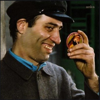 ADI FİLMLERİNİN ÇEKİLDİĞİ SOKAKTA YAŞAYACAK