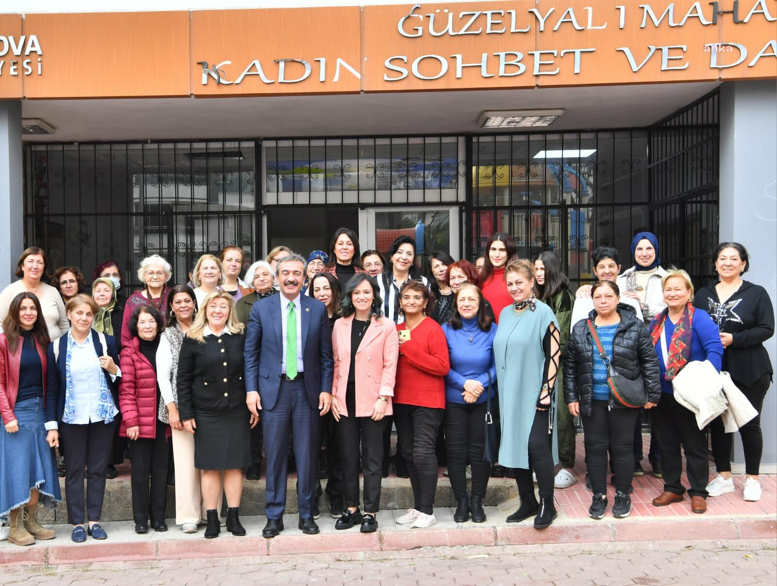 ÇUKUROVA BELEDİYE BAŞKANI ÇETİN, KURSİYER KADINLAR İLE BULUŞTU