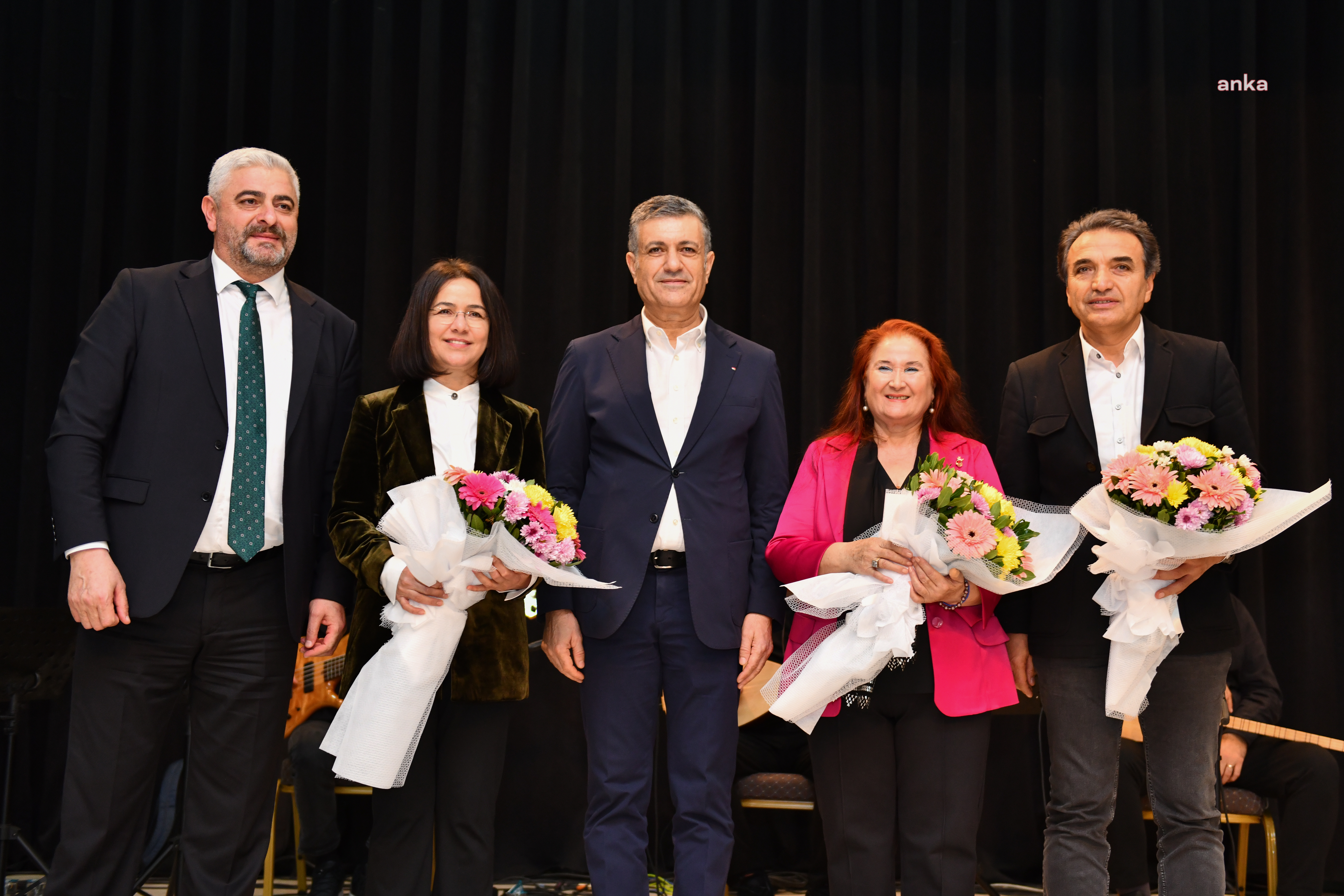AŞIK VEYSEL ESENYURT'TA ANILDI