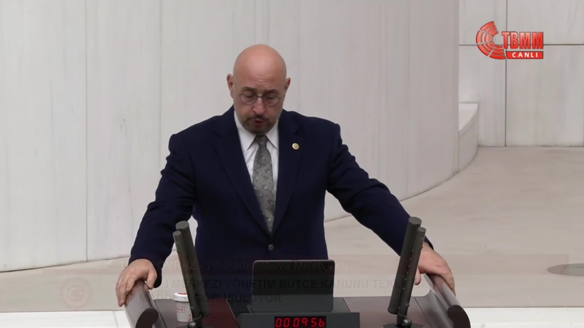 TBMM'DE BÜTÇE GÖRÜŞMELERİ... UĞUR POYRAZ: "MİLLETİN YARISI AÇLIK SINIRINDA BİR ÜCRETE ÇALIŞIYOR. DEVLETİN HER KÖŞESİNDEN BİR YOLSUZLUK PATLIYOR. TARİKATLAR DEVLETTE KADROLAŞIYOR"