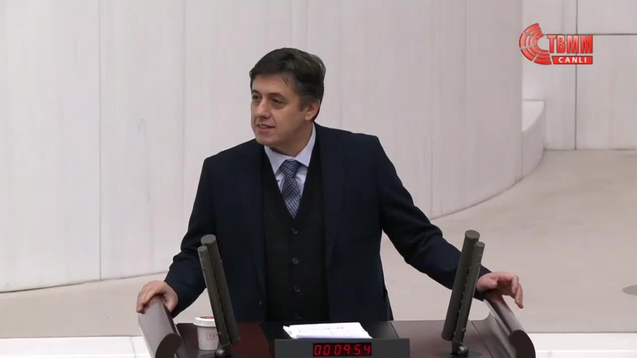 MEHMET RÜŞTÜ TİRYAKİ: "16 YIL BOYUNCA YABANCI DİL EĞİTİMİ VERİYORSUNUZ, ÇOCUKLARIMIZ, 'HOW ARE YOU' SEVİYESİNDE. MİLLİ EĞİTİM BAKANLIĞI TARİKATLARLA YAPTIĞI PROTOKOLLERİ SAVUNUYOR"