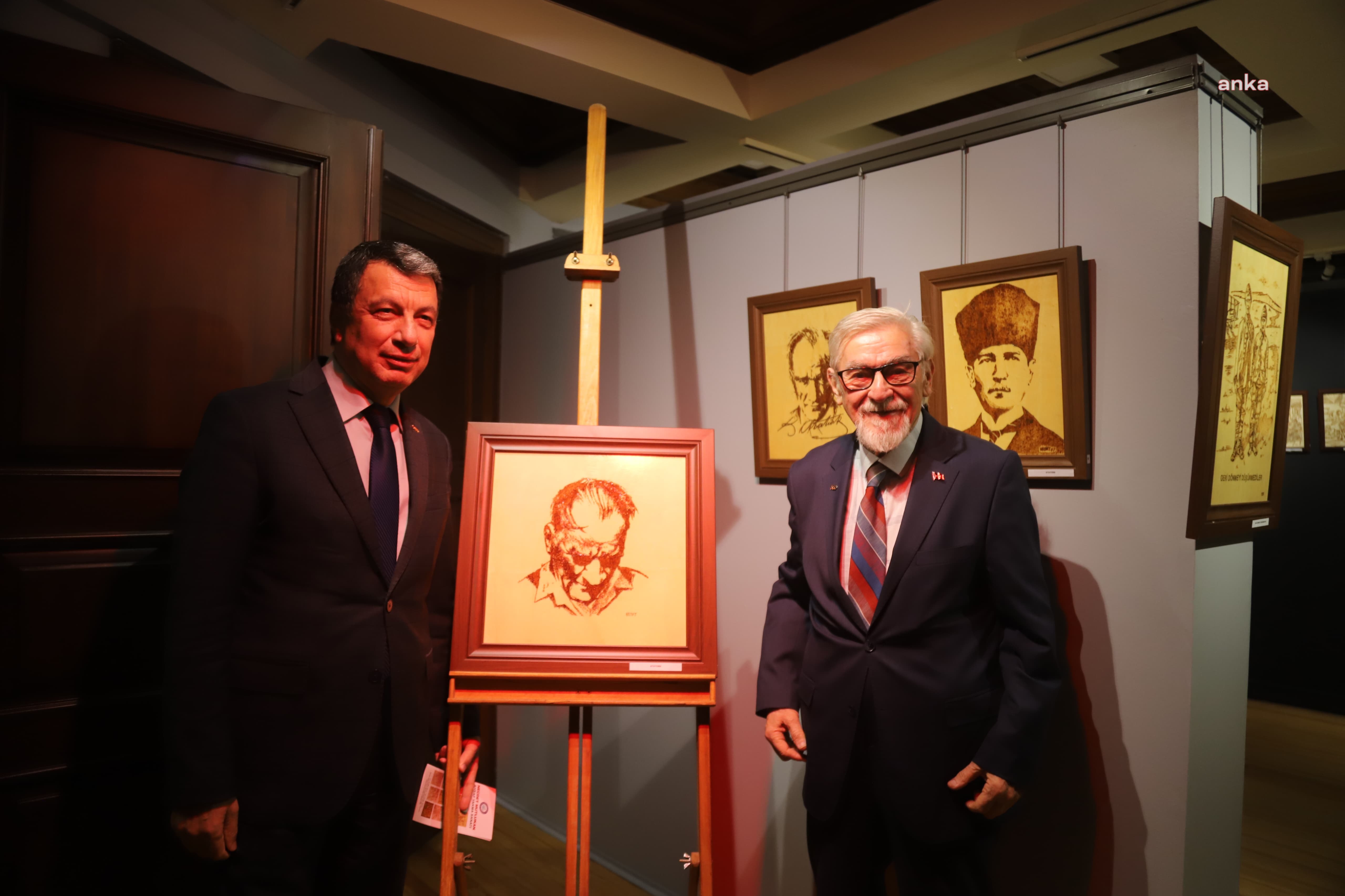 ESKİŞEHİR'DE 'AHŞAP YAKMA SANATI' SERGİSİ