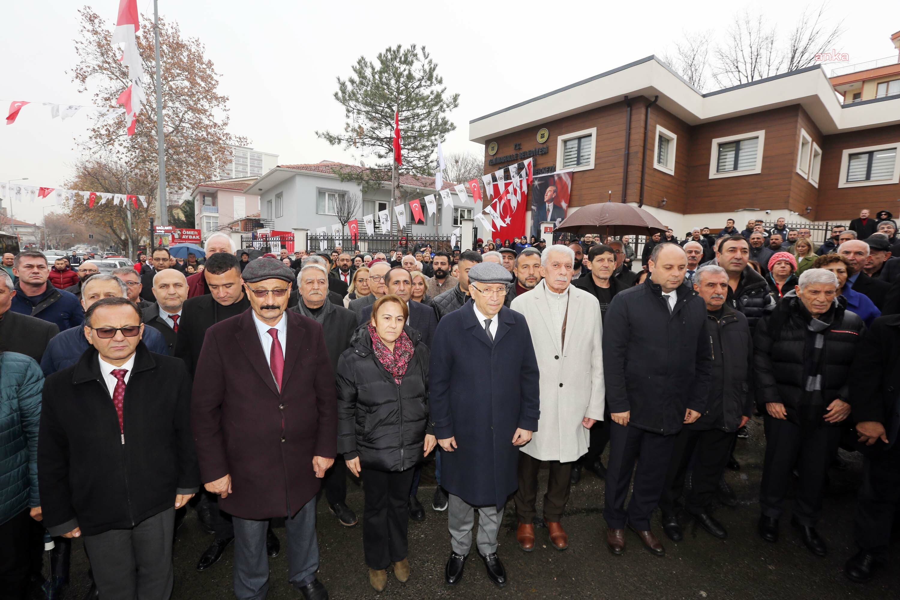 KÜTAHYA İL EMNİYET MÜDÜRLÜĞÜ’NDEN 8 TABANCA ÇALINDI, BİR POLİS AÇIĞA ALINIP İADE EDİLDİ HAKKINDA AÇILAN DAVAYA 15 AY SONRA BAŞLANDI