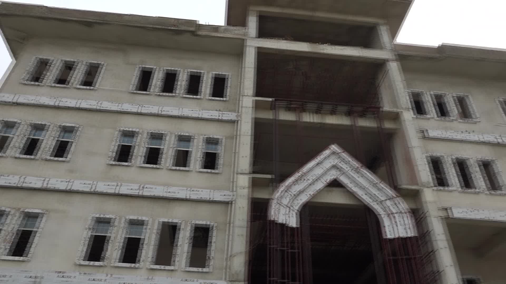 ÜNİVERSİTELİLERİN BARINMA SORUNUNA BAŞKAN SOYER'DEN NEŞTER