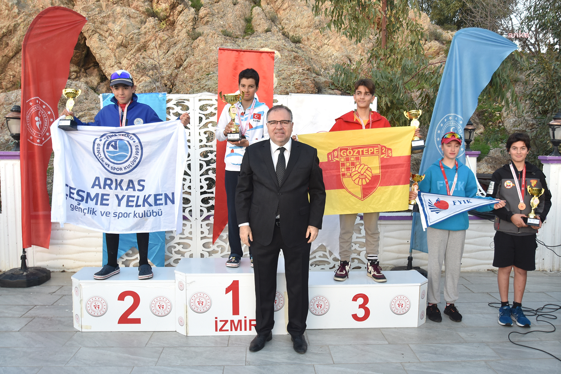 FOÇA İZMİR İL BİRİNCİLİĞİ YELKEN YARIŞLARINA EV SAHİPLİĞİ YAPTI