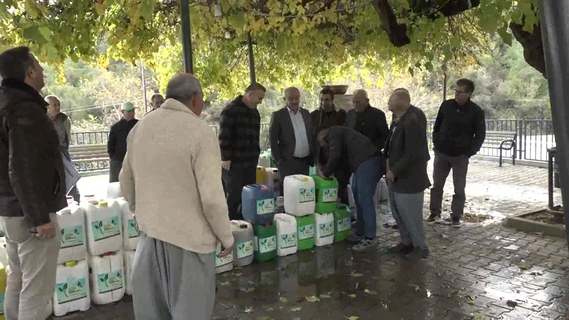 YENİŞEHİR BELEDİYESİ'NDEN ORGANİK SOLUCAN GÜBRESİYLE ÜRETİCİYE DESTEK