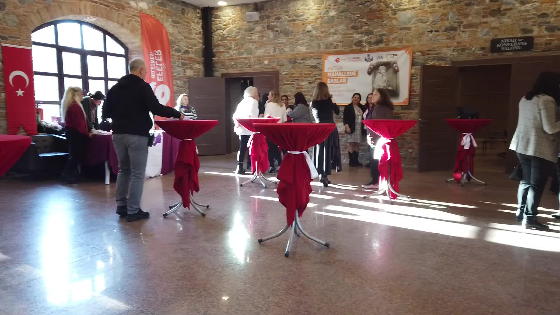 EFELER BELEDİYE BAŞKANI ATAY, KADIN MUHTAR ADAYLARIYLA BULUŞTU