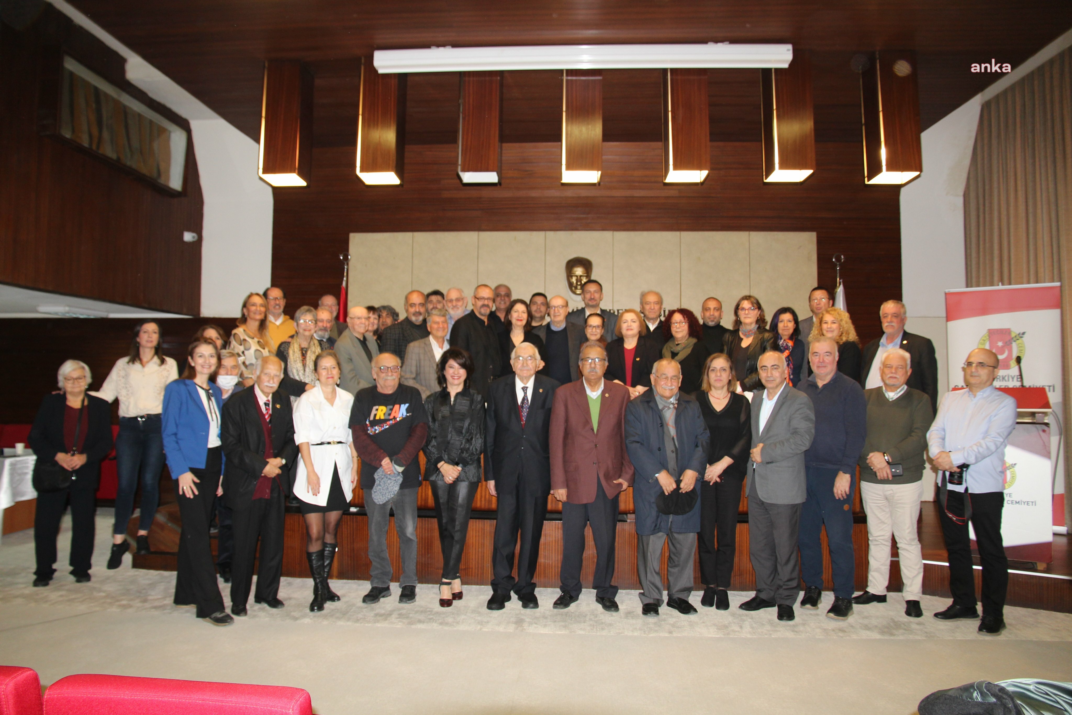 TURGAY OLCAYTO GÖREVİNİ BIRAKIYOR, TGC’NİN YENİ BAŞKANI VAHAP MUNYAR OLDU
