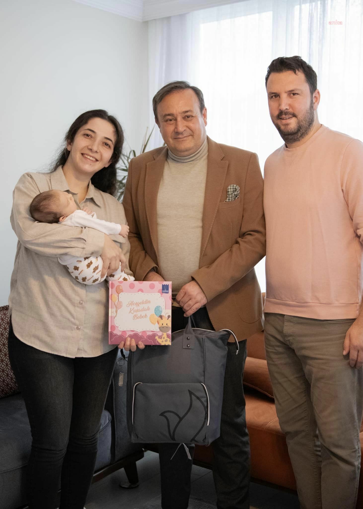 KUŞADASI BELEDİYESİ’NDEN YIL BOYUNCA 426 BEBEĞE HOŞ GELDİN ZİYARETİ