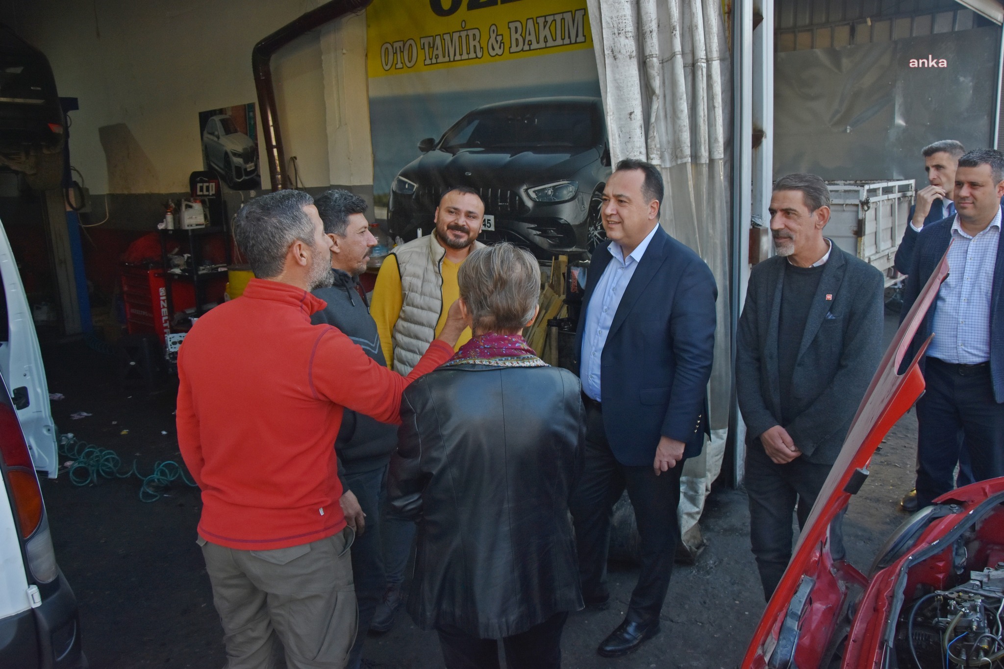 AKHİSAR BELEDİYE BAŞKANI DUTLULU, ESNAF ZİYARETLERİNİ SÜRDÜRÜYOR