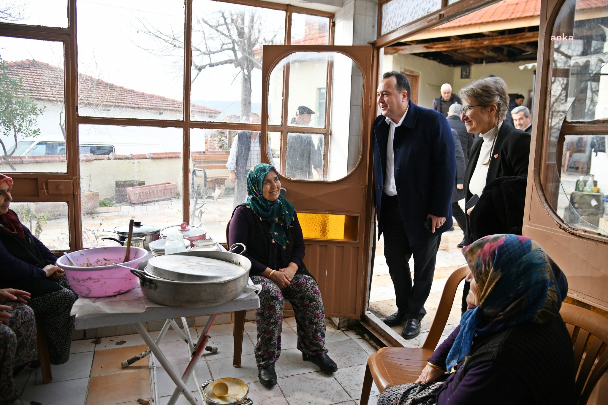 AKHİSAR BELEDİYE BAŞKANI DUTLULU, MAHALLE ZİYARETLERİNİ SÜRDÜRÜYOR