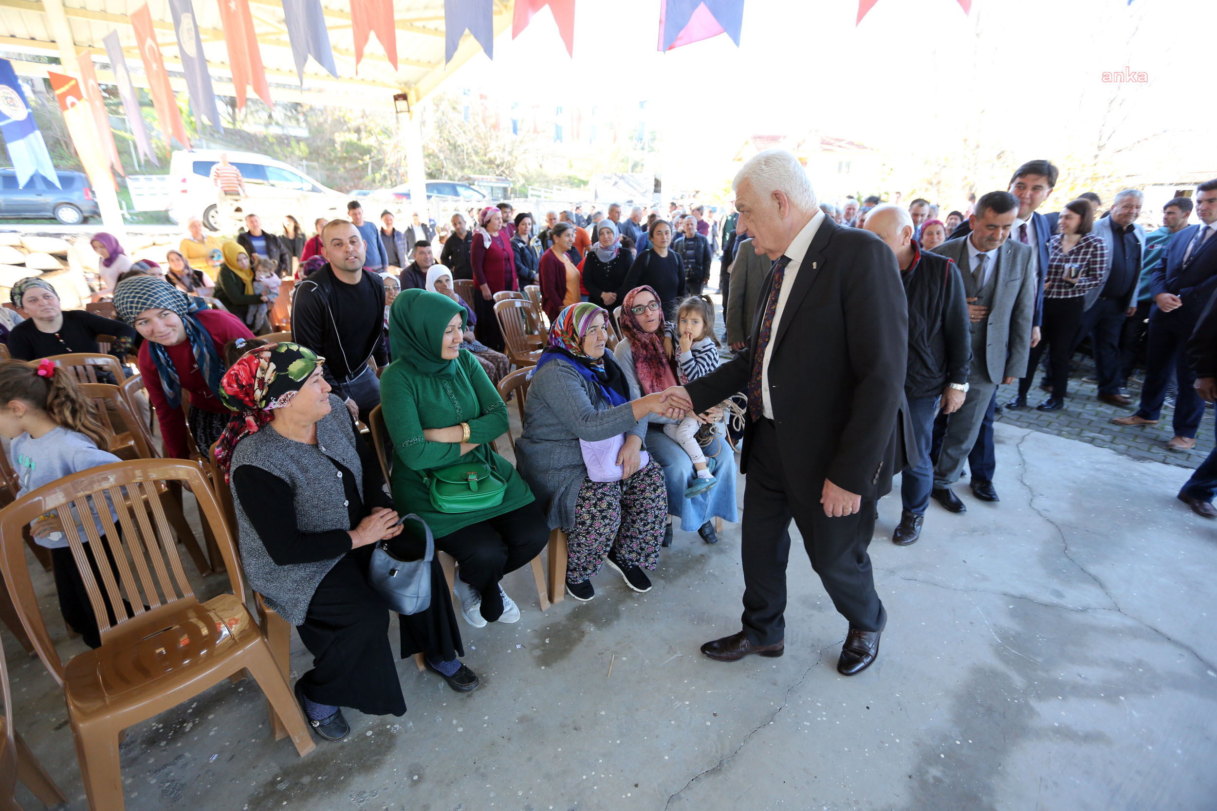 MUĞLA BÜYÜKŞEHİR'DEN SEYDİKEMERLİ KADIN ÜRETİCİLERE KIL KEÇİSİ DESTEĞİ