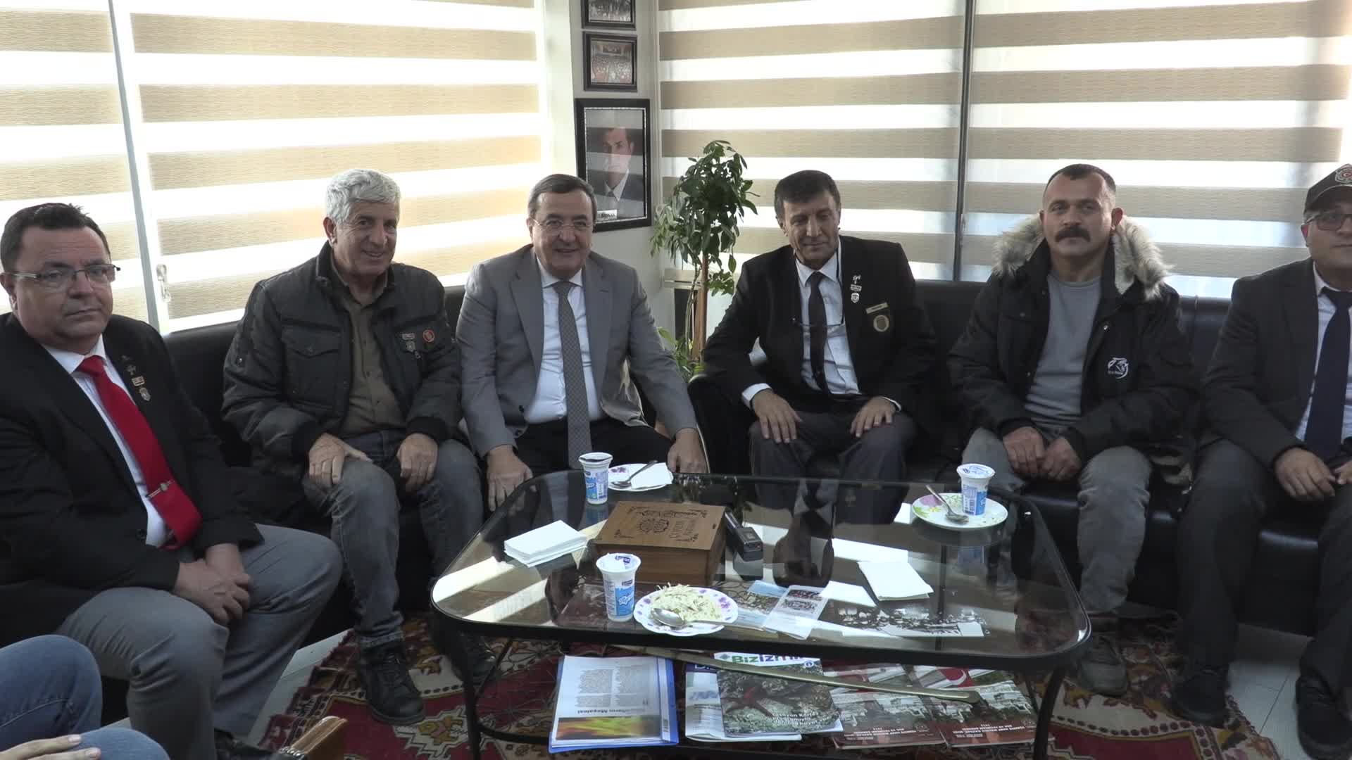 KONAK BELEDİYE BAŞKANI BATUR: ŞEHİT AİLELERİ BİZİM ONURUMUZ