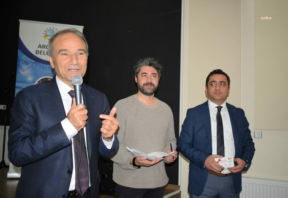 ARGUVAN BELEDİYE BAŞKANI KIZILDAŞ, YENİ YIL ÖNCESİ BELEDİYE PERSONELİ İLE BİR ARAYA GELDİ