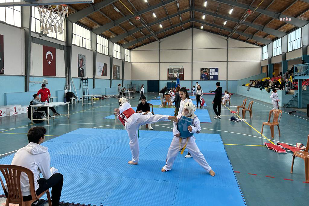 FOÇALI TAEKWONDOCULAR YILSONU ETKİNLİKLERİNDE BULUŞTU