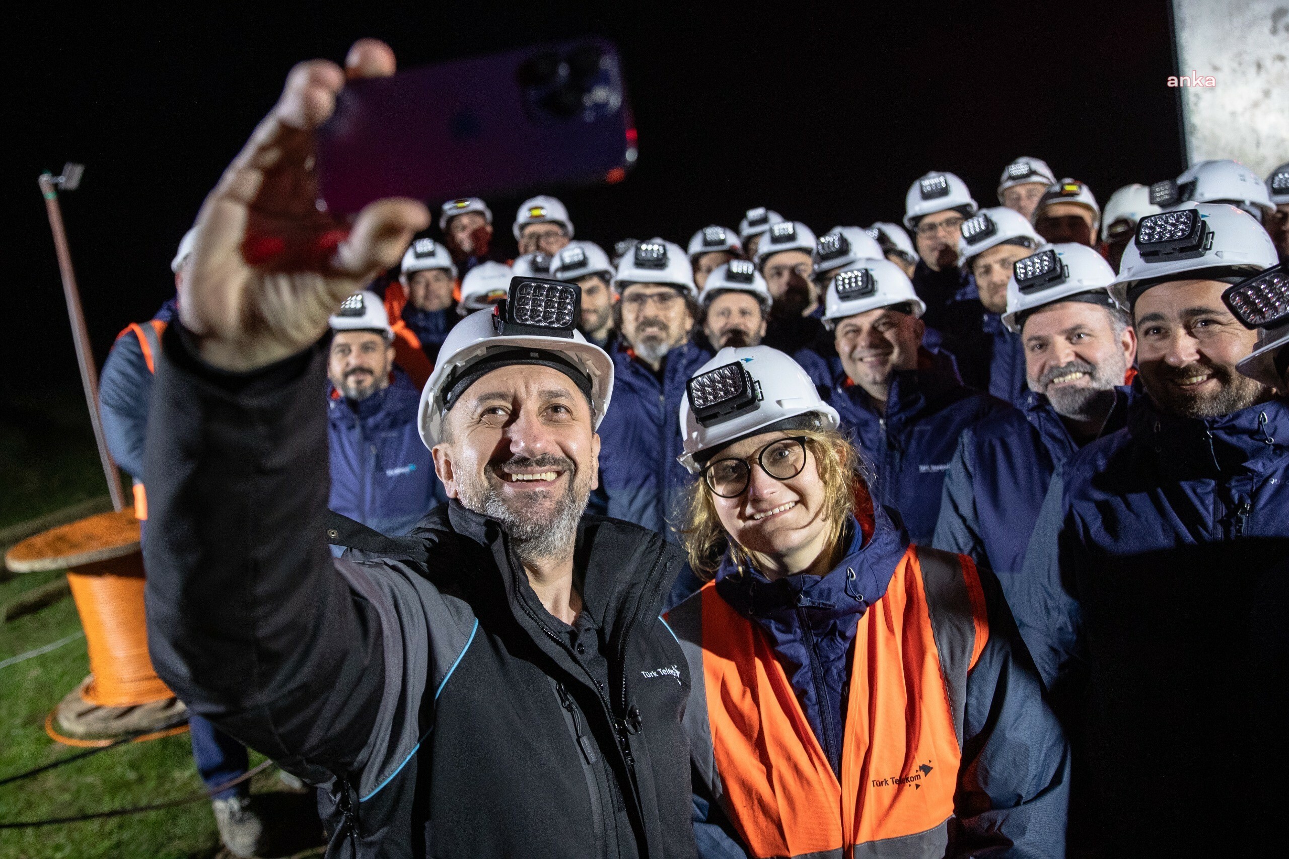 TÜRK TELEKOM CEO’SU ÜMİT ÖNAL: “MEMLEKETİN BİR ŞEHRİNİ DEĞİL HER ŞEHRİNİ FİBER AĞLARLA ÖRÜYORUZ”