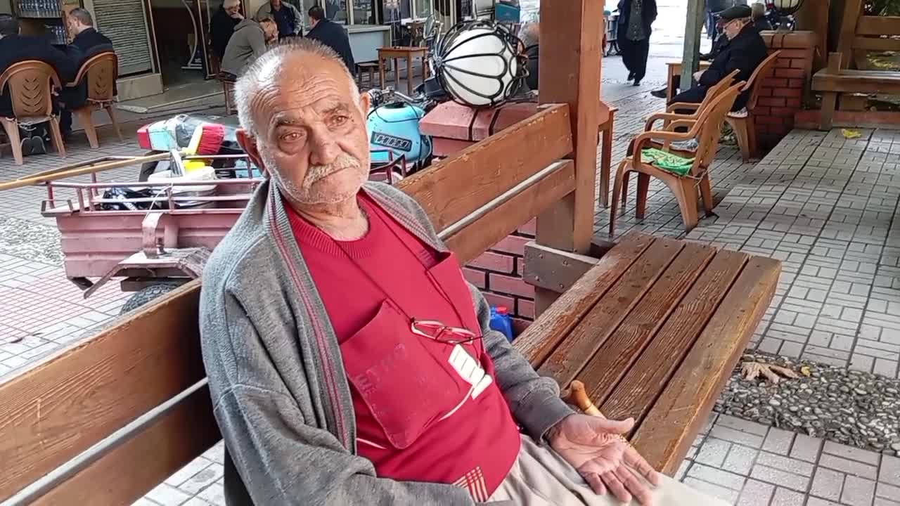 YAŞLILIK AYLIĞI İLE GEÇİNEN KADİRLİLİ VATANDAŞ: "ETİ SENEDEN SENEYE GÖRÜYORUZ"