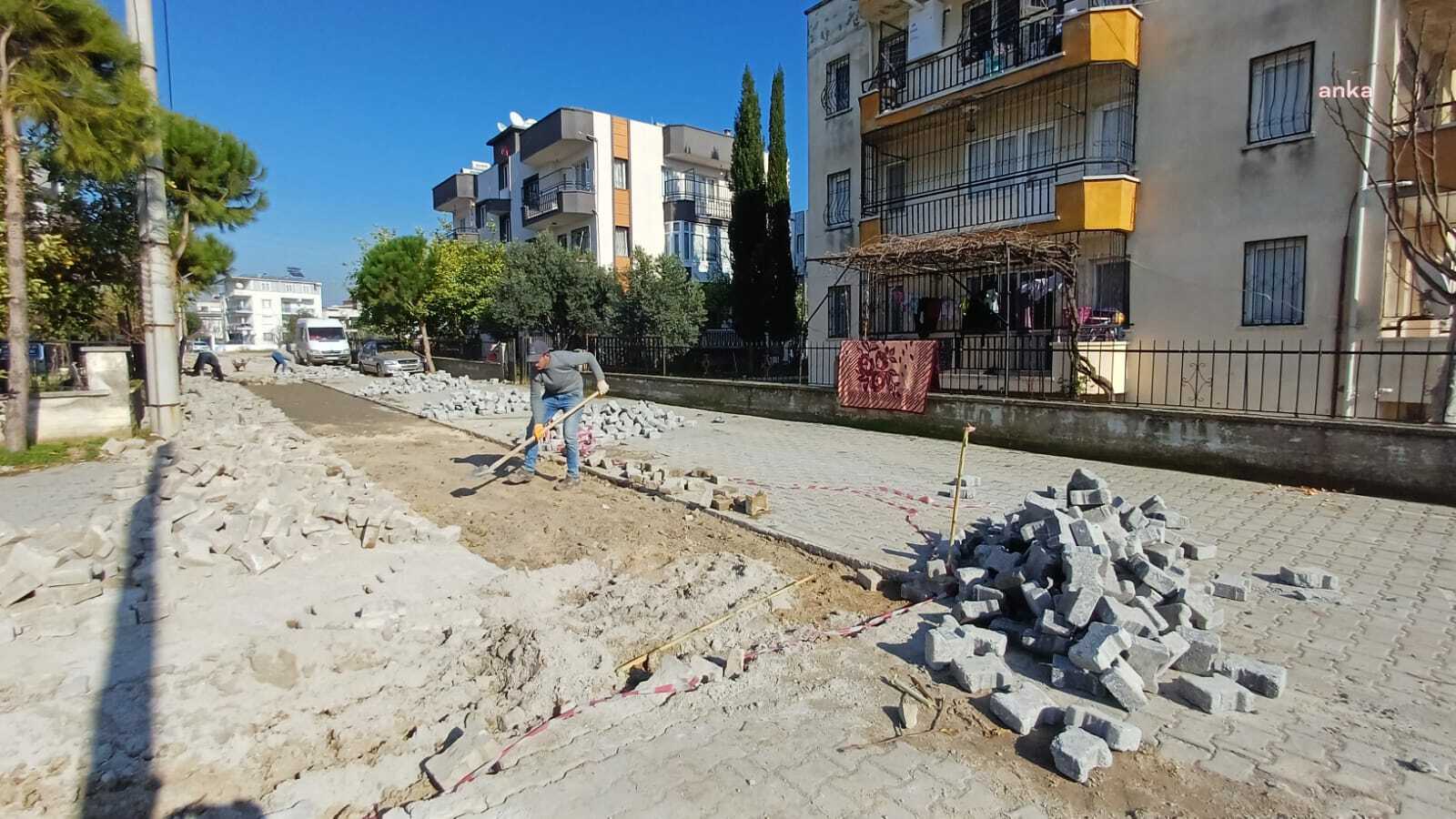 GERMENCİK BELEDİYESİ EKİPLERİNDEN SAHADA YOĞUN MESAİ