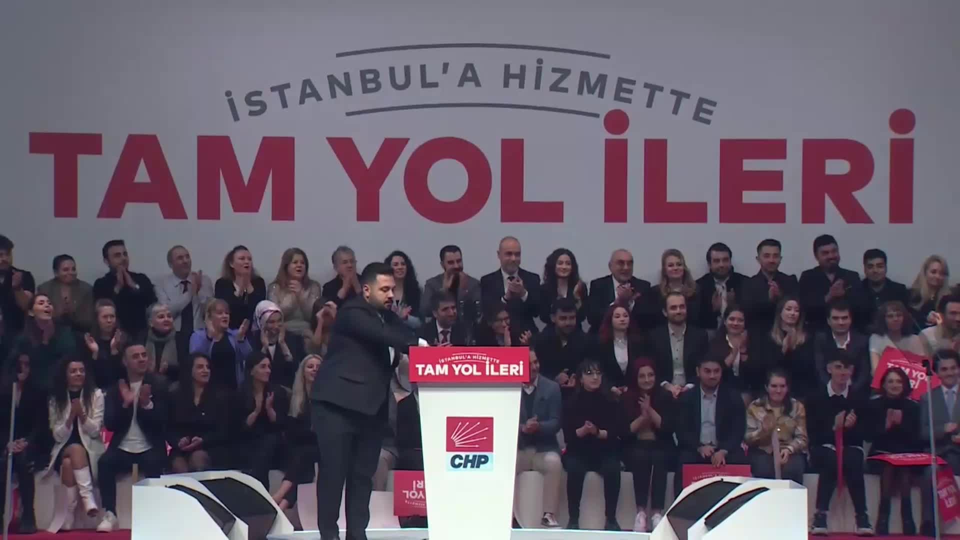 İBB ADAY TANITIM TOPLANTISI… ÖZGÜR ÇELİK: “İSTANBUL’DA VE TÜRKİYE’DE YENİDEN BİR ZAFER ELDE EDECEĞİZ”