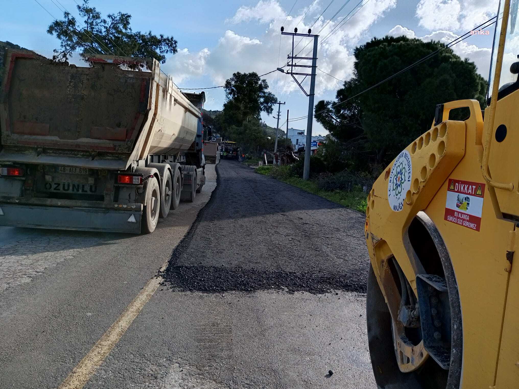 MUĞLA BÜYÜKŞEHİR'DEN BODRUM’DA 18 KİLOMETRE SICAK ASFALT YAPILDI