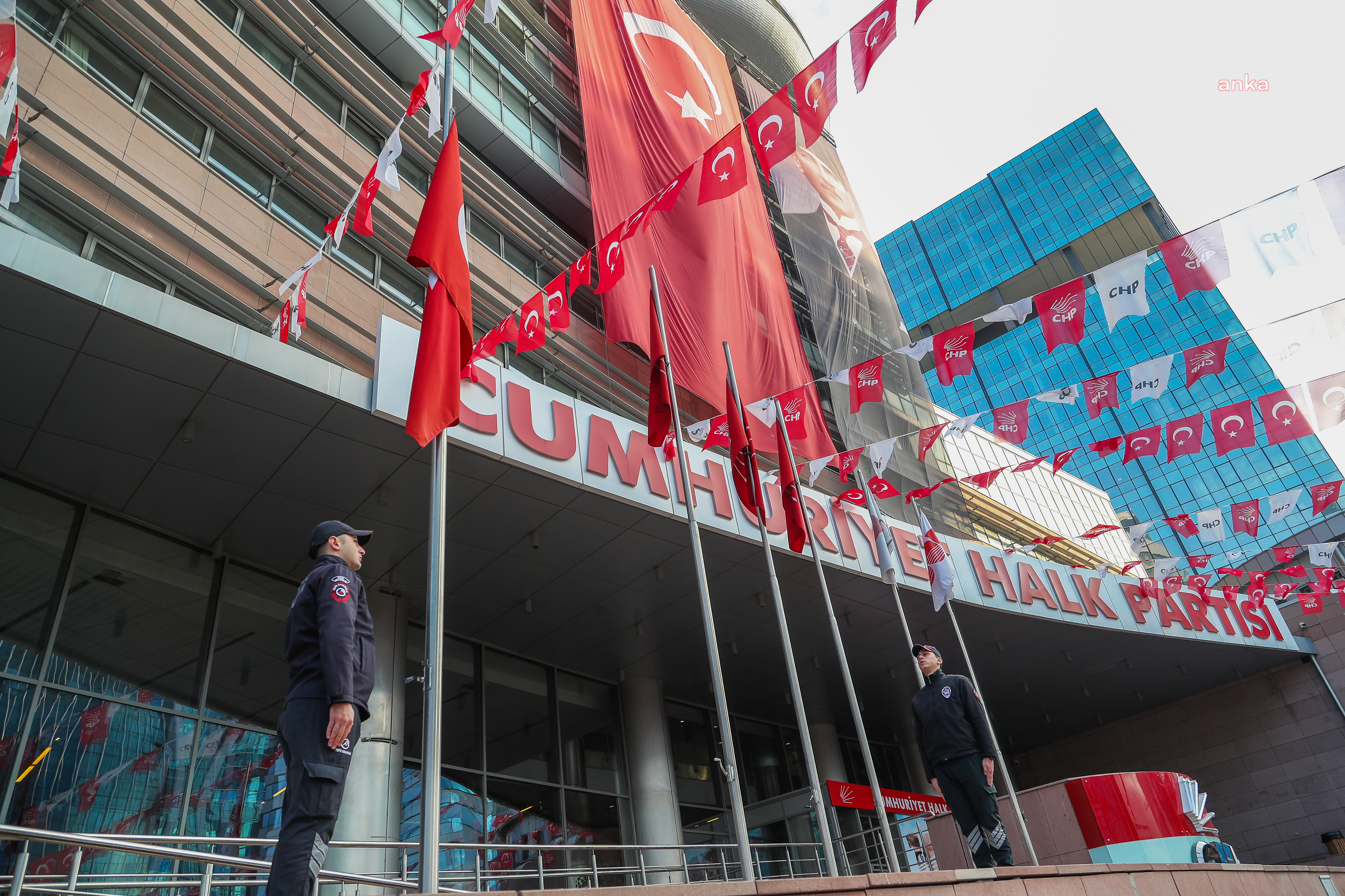 CHP, İSTANBUL 13. AĞIR CEZA MAHKEMESİ ÜYELERİ HAKKINDA HSK’YA, YARGITAY 3. CEZA DAİRESİ ÜYELERİ HAKKINDA DA YARGITAY BİRİNCİ BAŞKANLIK KURULU’NA BAŞVURDU