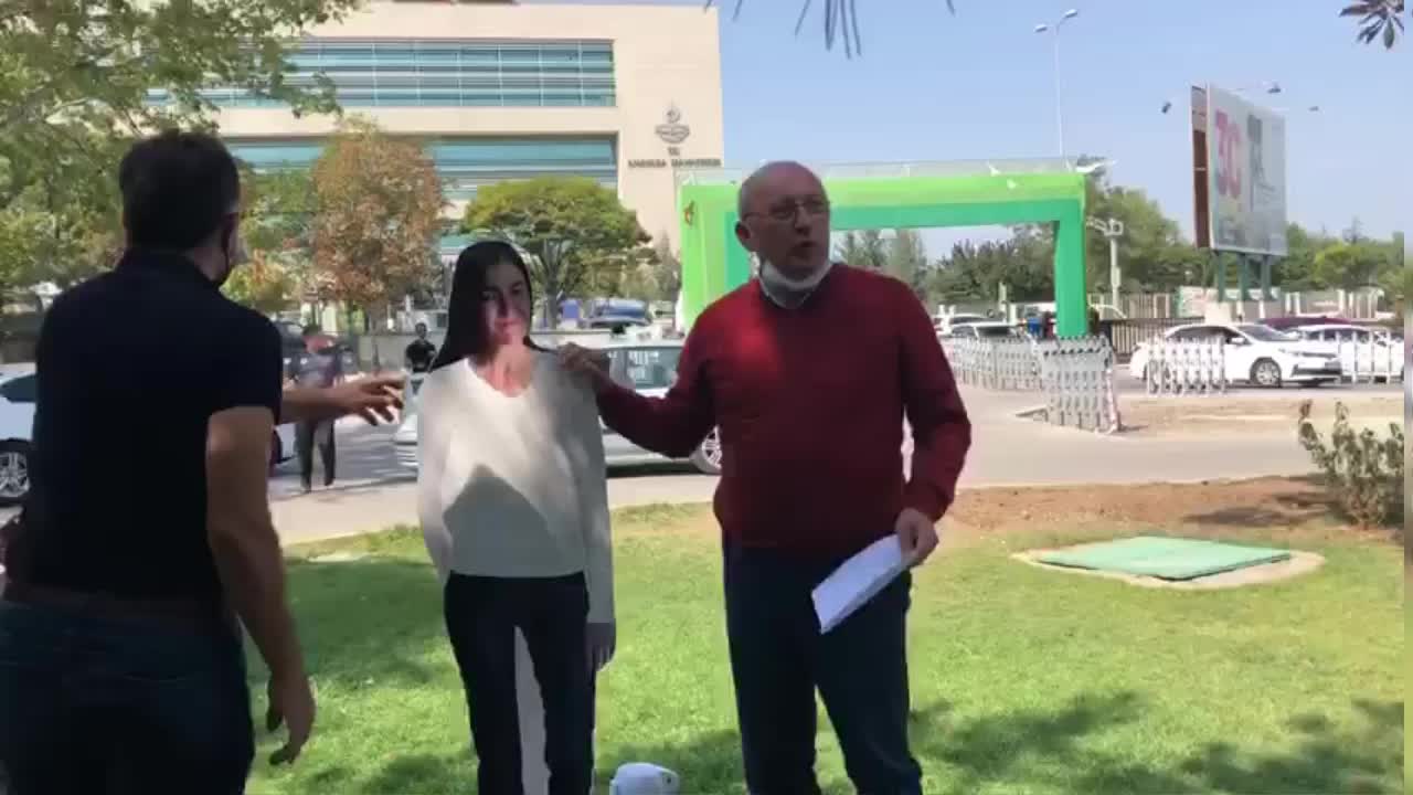 MÜYESSER YILDIZ İÇİN ANAYASA MAHKEMESİ ÖNÜNDE ÜÇÜNCÜ EYLEM