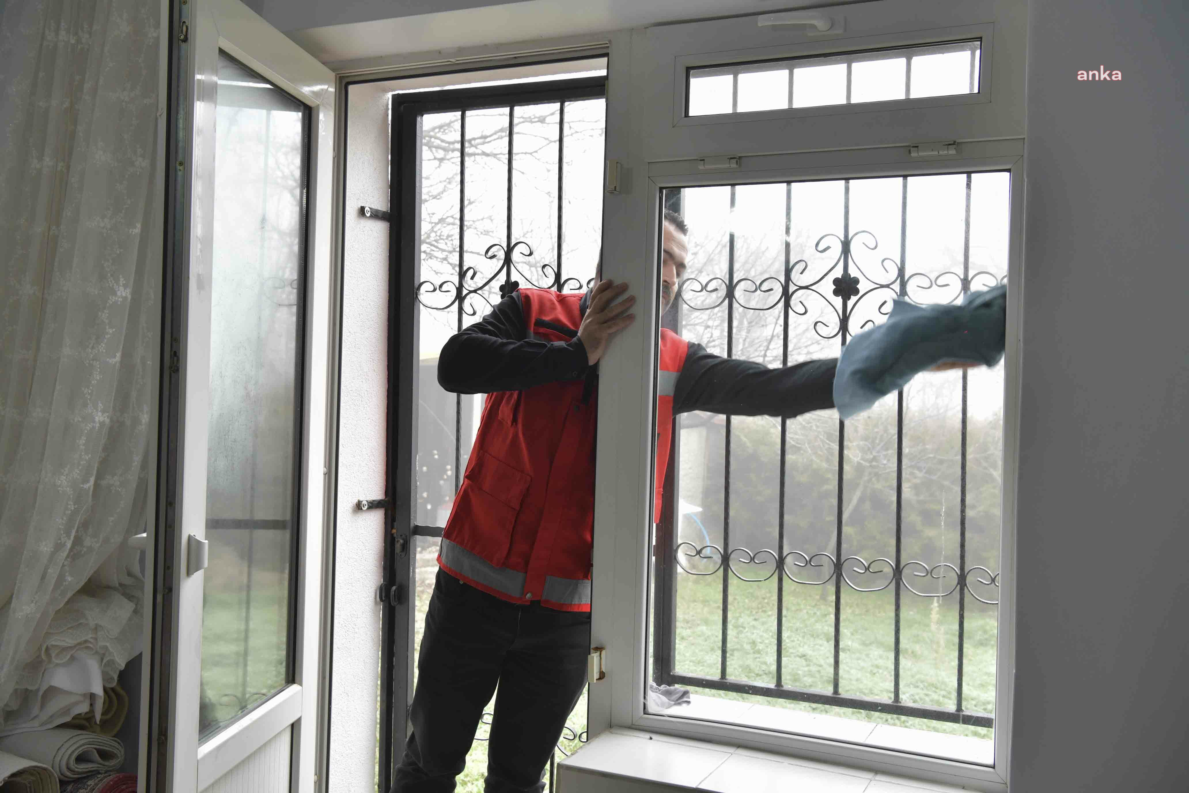 ANKARA BÜYÜKŞEHİR'DEN İBADETHANE VE EVLERE TEMİZLİK HİZMETİ