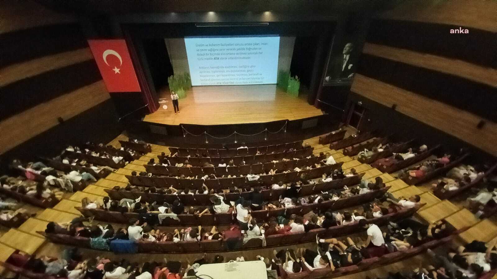KARŞIYAKA'DA İKLİM KRİZİNE KARŞI ÇOCUK SEMPOZYUMU