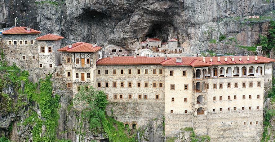 KÜLTÜR VE TURİZM BAKANLIĞI: “2023 YILINDA TRABZON'DA 1 MİLYON 319 BİN YERLİ VE YABANCI TURİST KONAKLADI.  EN ÇOK YABANCI TURİST 286 BİN 465 KİŞİ İLE SUUDİ ARABİSTAN'DAN"