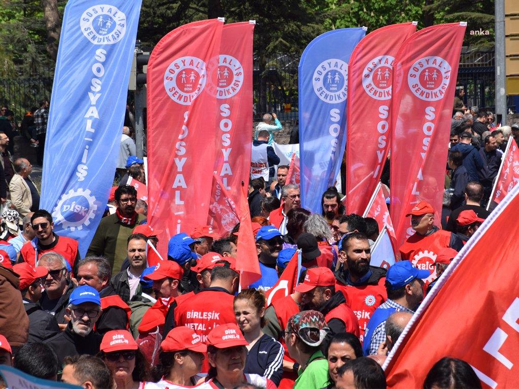 DİSK SOSYAL-İŞ ANKARA ŞUBESİ'NDEN 'GENEL KURUL' AÇIKLAMASI: "SENDİKANIN GERÇEK SAHİPLERİNİN İRADESİNİN TEMSİL EDİLMEDİĞİ BİR GENEL KURULA MEŞRULUK KAZANDIRILMAYA ÇALIŞILMASINA ORTAK OLMAYACAĞIZ"