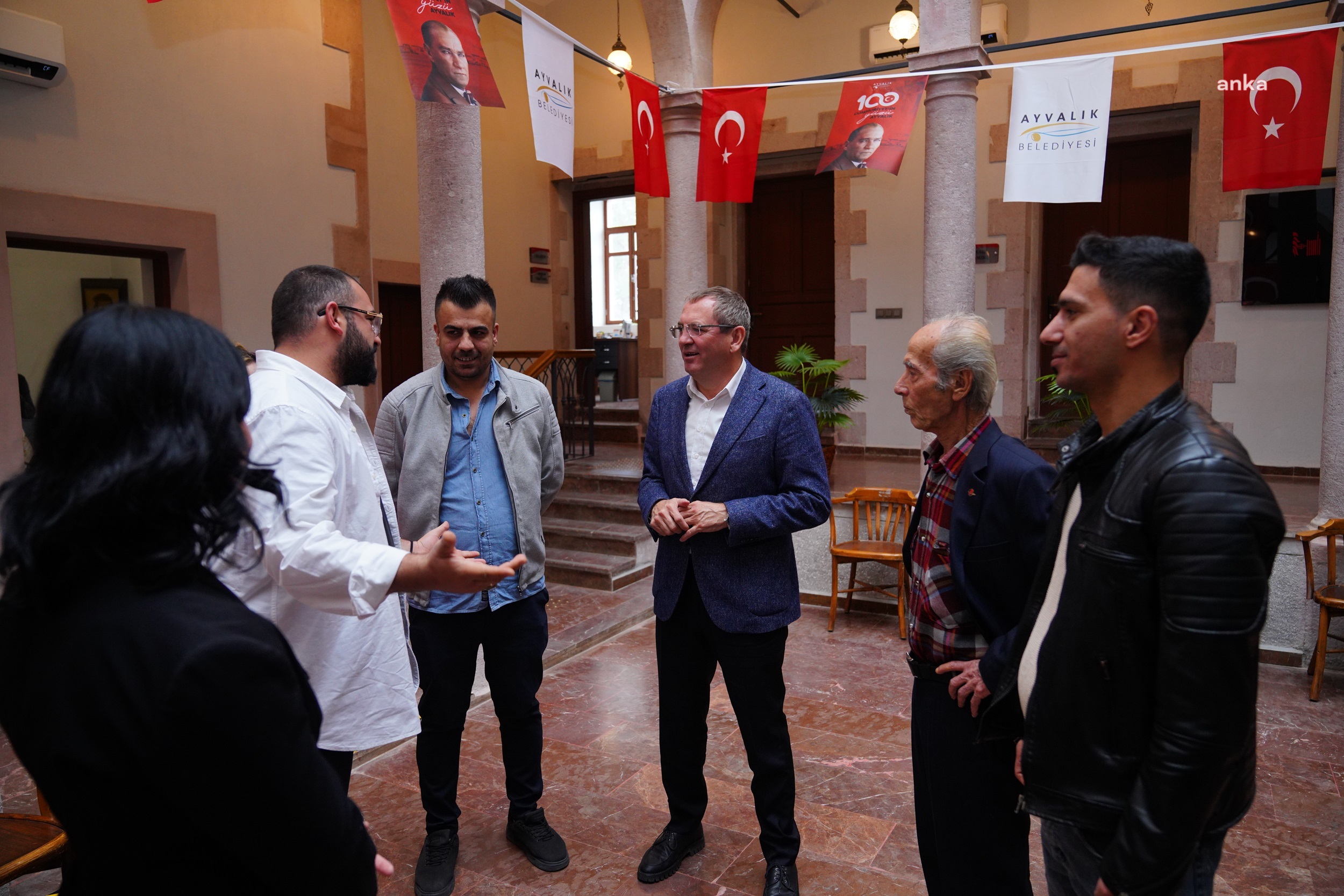 AYVALIK BELEDİYE BAŞKANI ERGİN, AYVALIKLI GAZETECİLERLE BULUŞTU