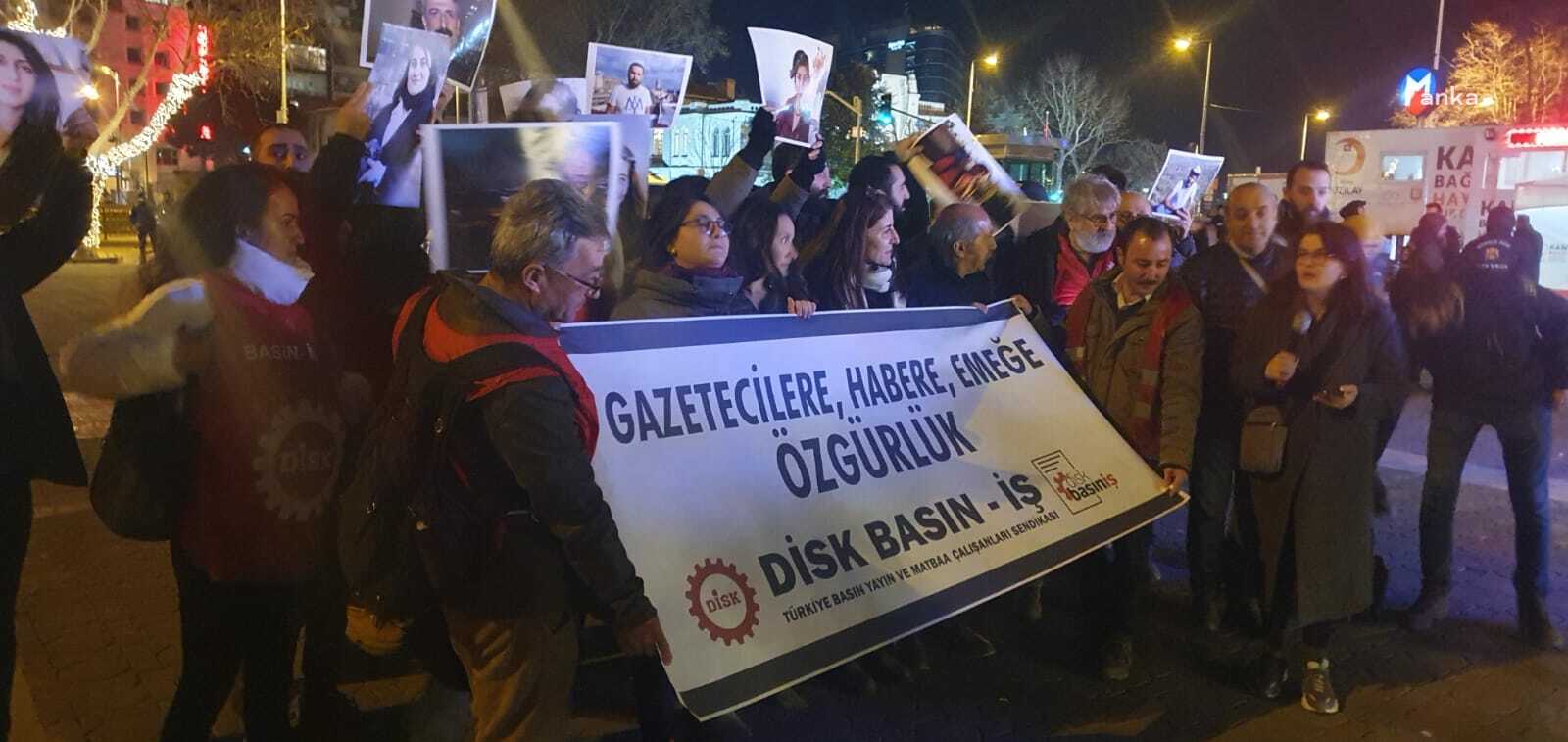 DİSK BASIN-İŞ: “DERİNLEŞEN EKONOMİK KRİZİ HAYATININ HER ALANINDA HİSSEDEREK BASKIYA AÇIK HALE GELEN GAZETECİLERE SAHİP ÇIKMADAN BASIN ÖZGÜRLÜĞÜNE DE SAHİP ÇIKILAMAYACAĞINI BİLİYORUZ”