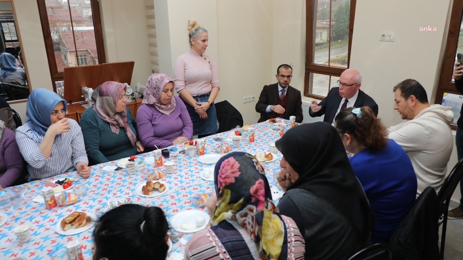 BAŞKAN KURT ERENKÖY'DE KADINLARLA BULUŞTU