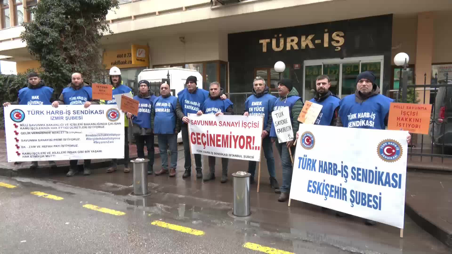 MSB VE İÇİŞLERİ'NDE ÇALIŞAN İŞÇİLERİN BAŞLATTIĞI YÜRÜYÜŞ ANKARA'DA SONLANDI: “BU İŞE 30 YILINI VEREN, NİTELİKLİ, İŞÇİLERİN USTASI GİDİYOR. BİR YERDE KURUMSAL HAFIZAMIZ GİDİYOR. BEKA SORUNUNDAN BAHSEDİLİYOR AMA ASIL BEKA SORUNU BU”