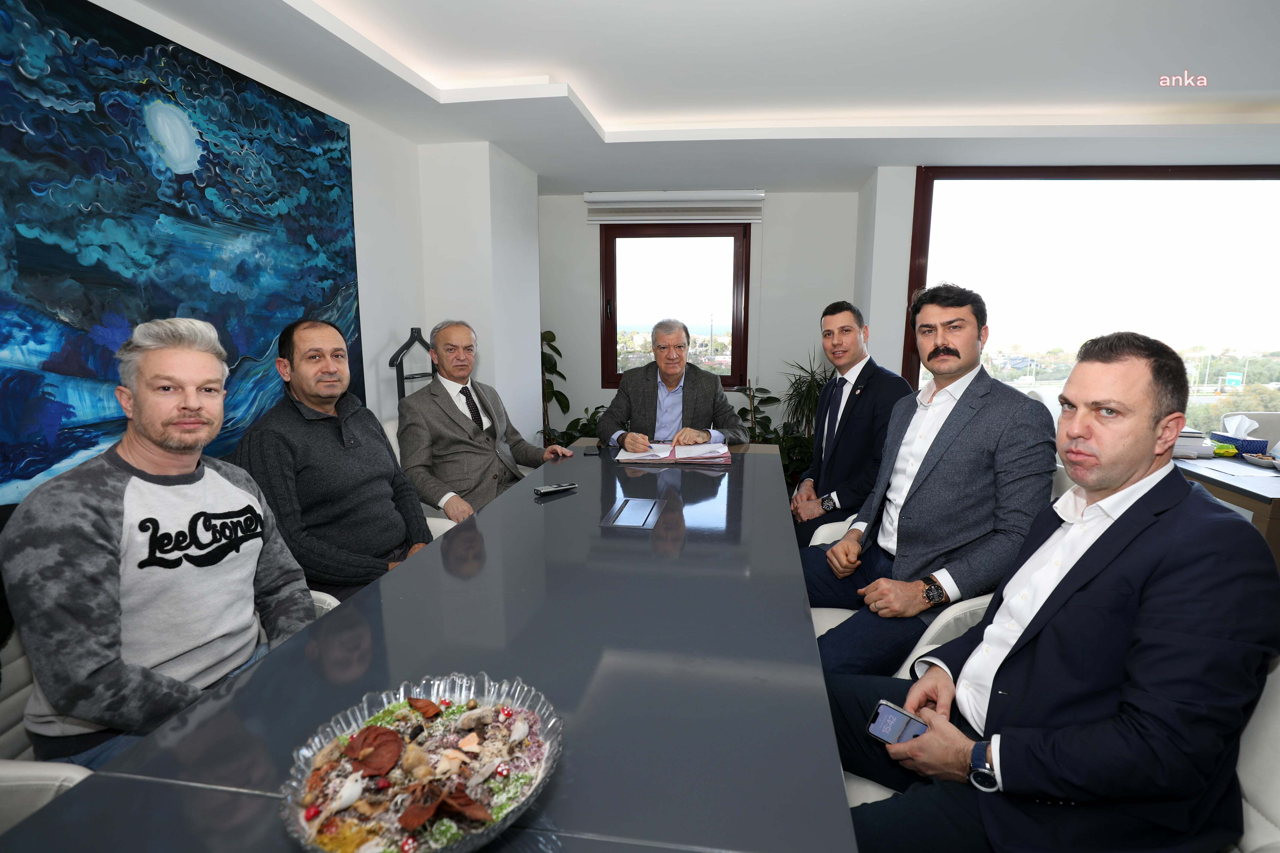 NARLIDERE’DE TOPLU SÖZLEŞME SEVİNCİ