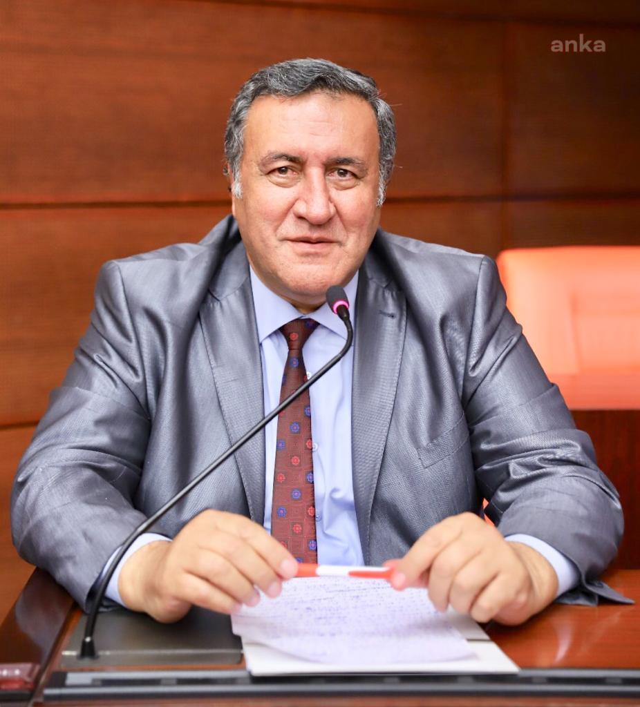 GÜRER: OKULLAR NE UZAKTAN NE DE YÜZ YÜZE EĞİTİME HAZIR