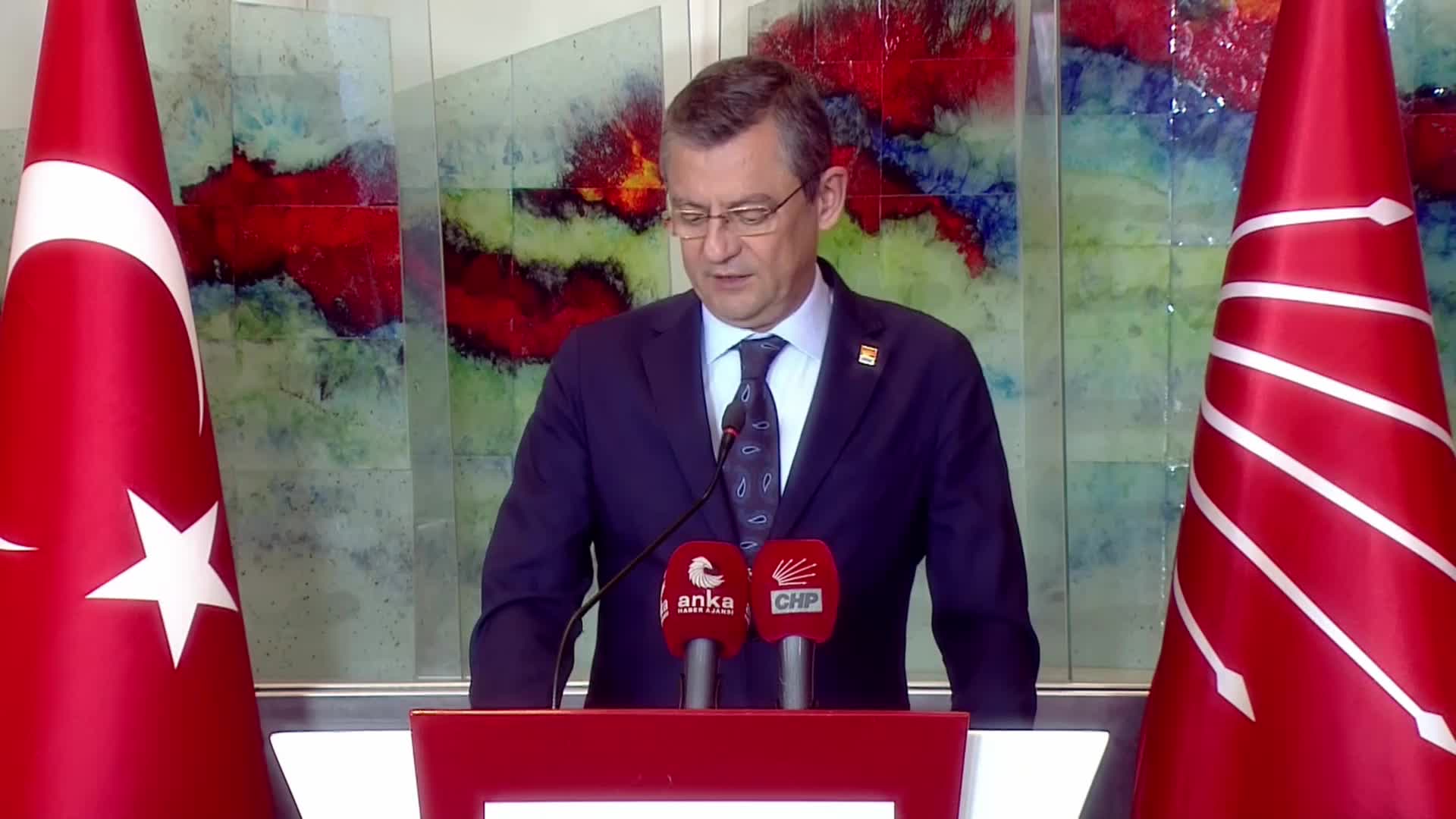 DEM PARTİ EŞ GENEL BAŞKANLARI ÖZGÜR ÖZEL’İ ZİYARET ETTİ… ÖZEL: “DEM PARTİ İLE İLİŞKİLERİMİZİ BUNDAN SONRA DA KAMUOYUNUN ÖNÜNDE AÇIK, ŞEFFAF BİR ŞEKİLDE SÜRDÜRECEĞİZ”