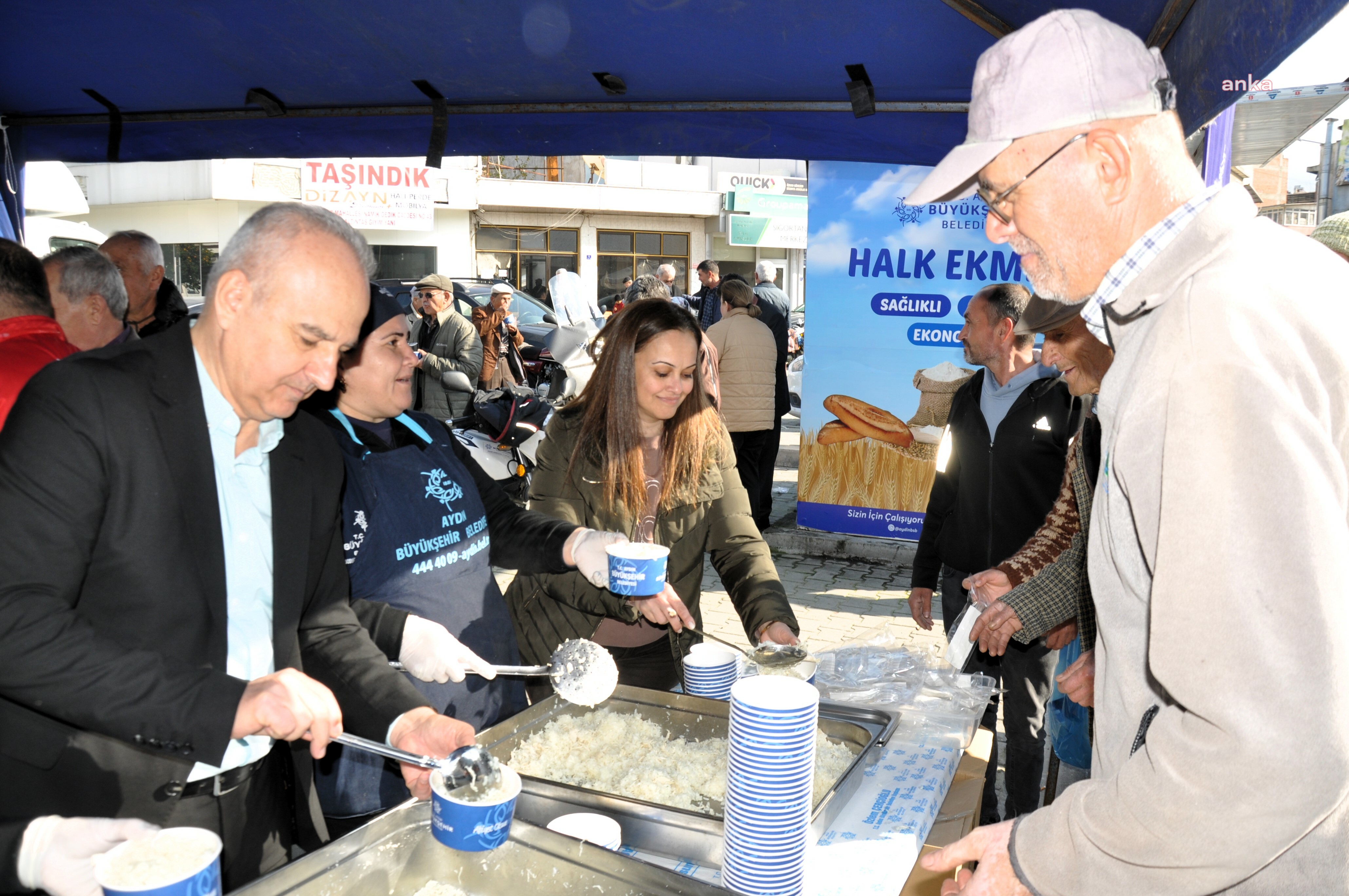 BAŞKAN KIVRAK, AYDIN BÜYÜKŞEHİR BELEDİYESİ HAYRINA KATILARAK ÇİNELİLERİN KANDİLİNİ KUTLADI