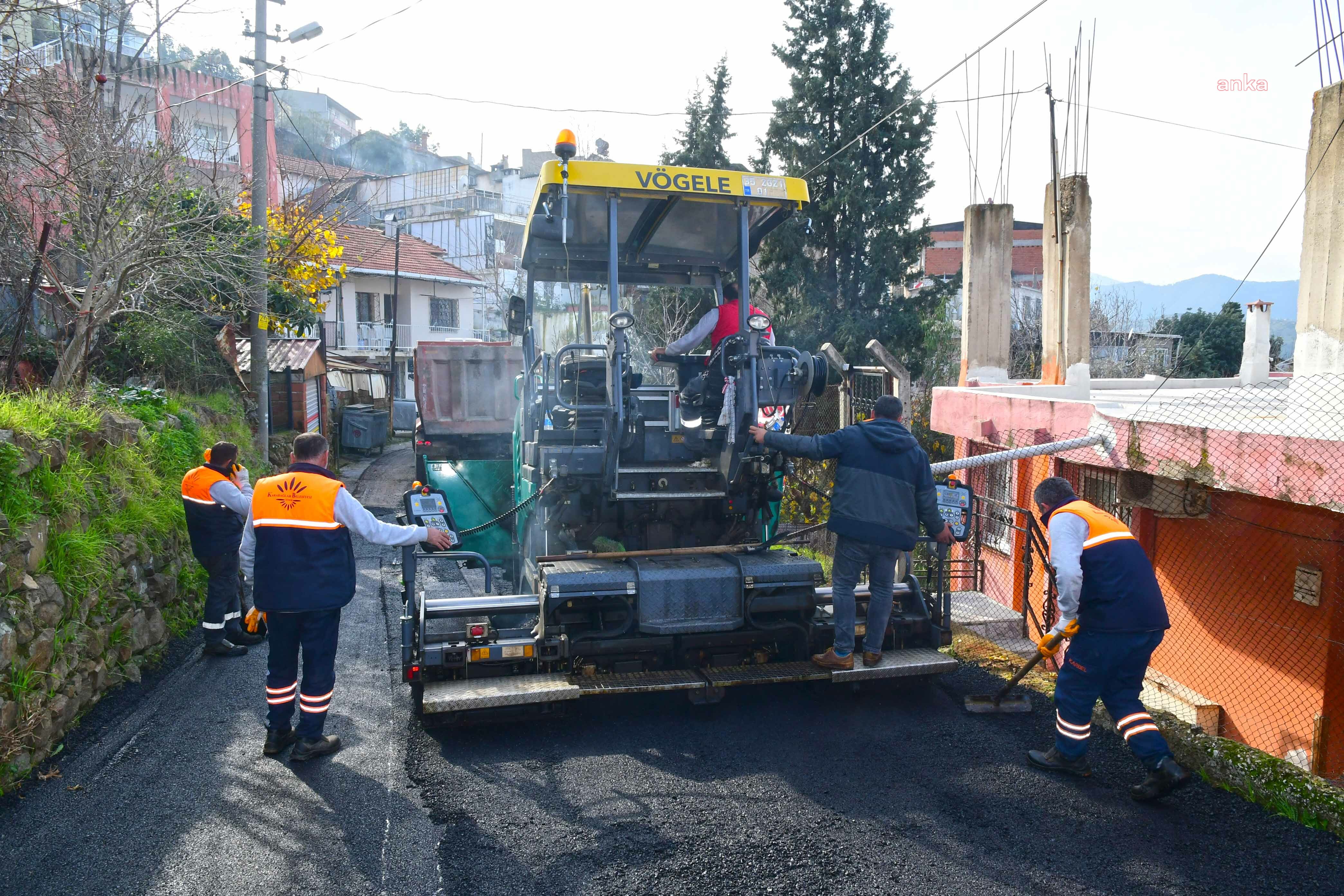 2023'TE KARABAĞLAR'DA 20 BİN TONDAN FAZLA ASFALT SERİLDİ