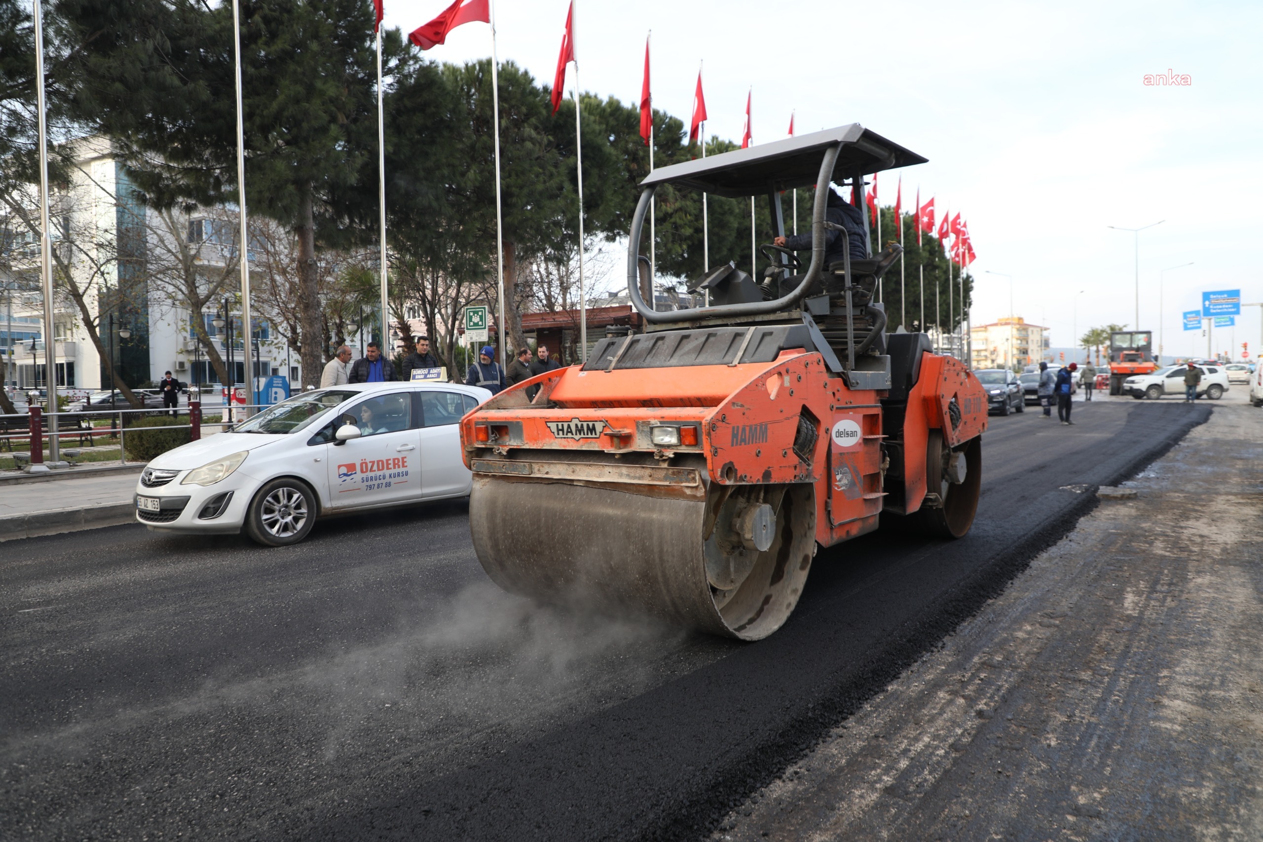 MENDERES’TE ASFALT ÇALIŞMASI