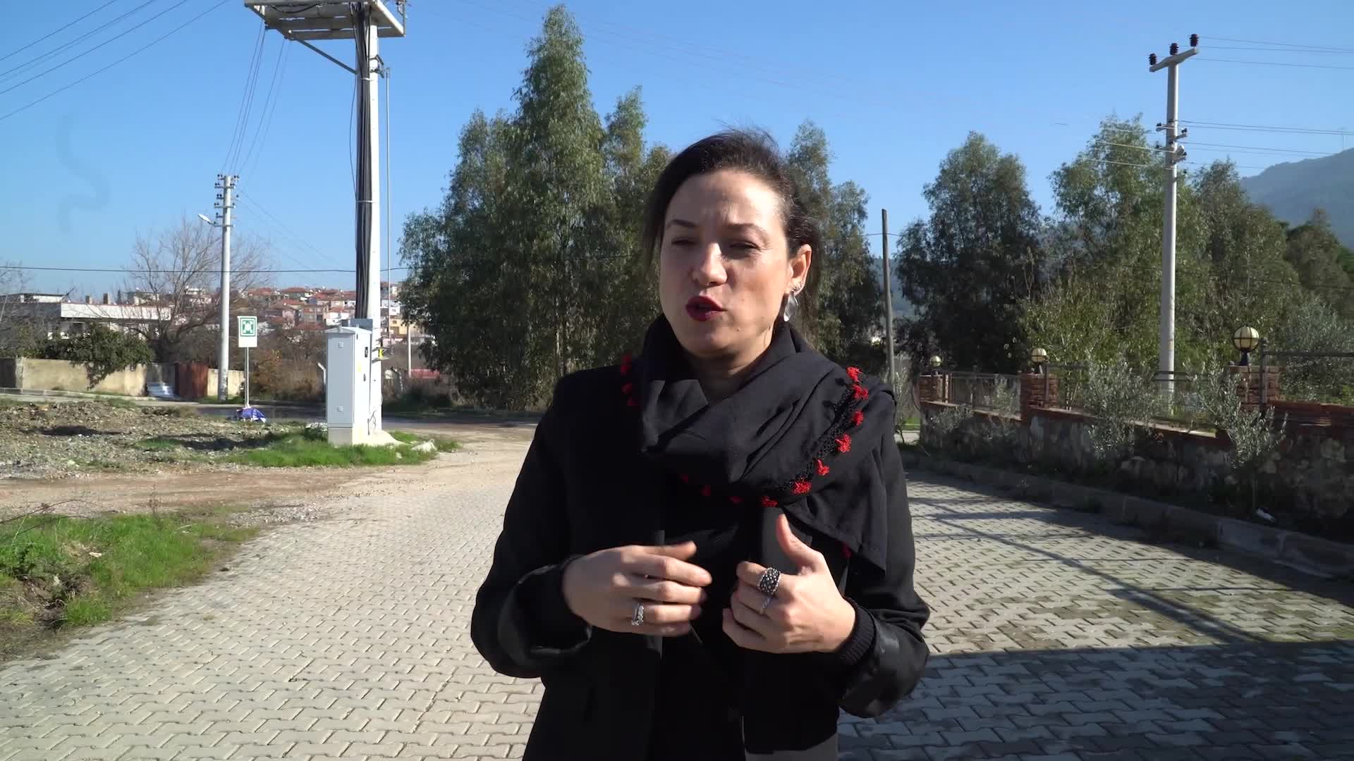 EFES SELÇUK BELEDİYE BAŞLANI SENGEL, GÖKÇEALAN’DAKİ YOL ÇALIŞMALARINI ANLATTI: "KENTİ NAKIŞ NAKIŞ İŞLİYORUZ"