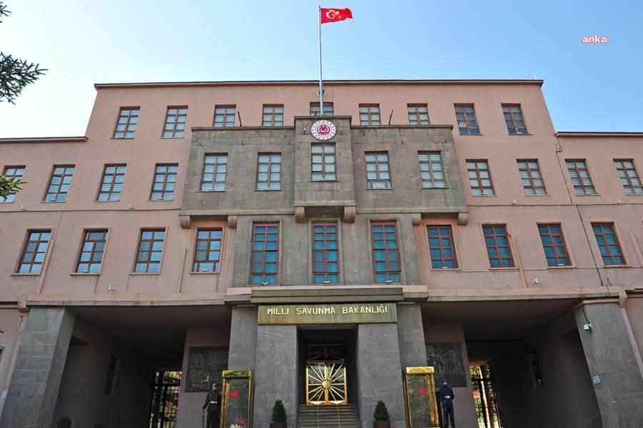 MSB: "TERÖRİSTLERLE ÇIKAN ÇATIŞMADA AĞIR YARALANAN İKİ SİLAH ARKADAŞIMIZ DAHA YAPILAN TÜM MÜDAHALELERE RAĞMEN KURTARILAMAYARAK ŞEHİT OLMUŞ, ŞEHİT OLAN KAHRAMAN SİLAH ARKADAŞLARIMIZIN SAYISI SEKİZE YÜKSELMİŞTİR"