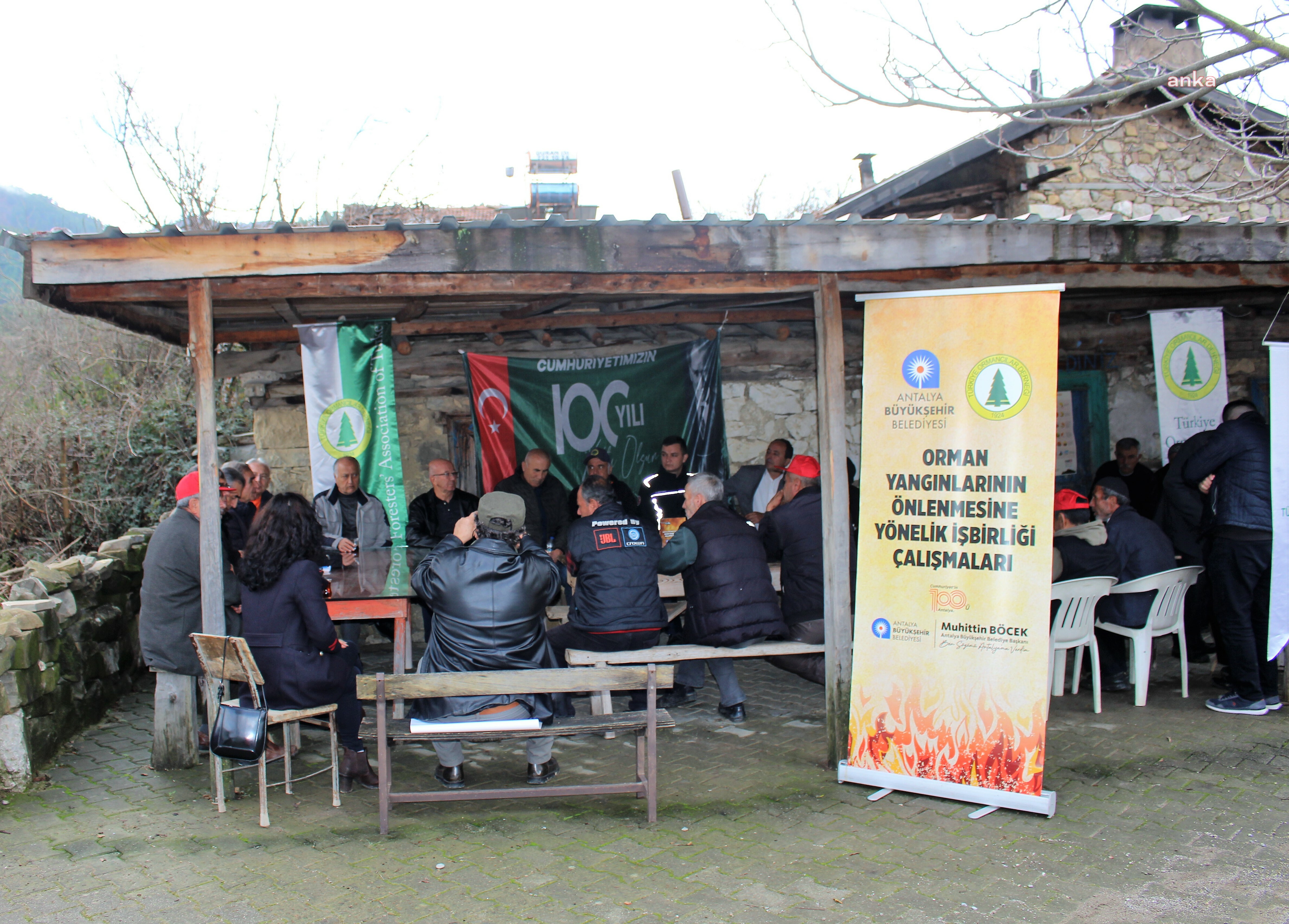 ANTALYA BÜYÜKŞEHİR'DEN MANAVGAT’TA ÜÇ MAHALLEYE ORMAN YANGINI EĞİTİMİ