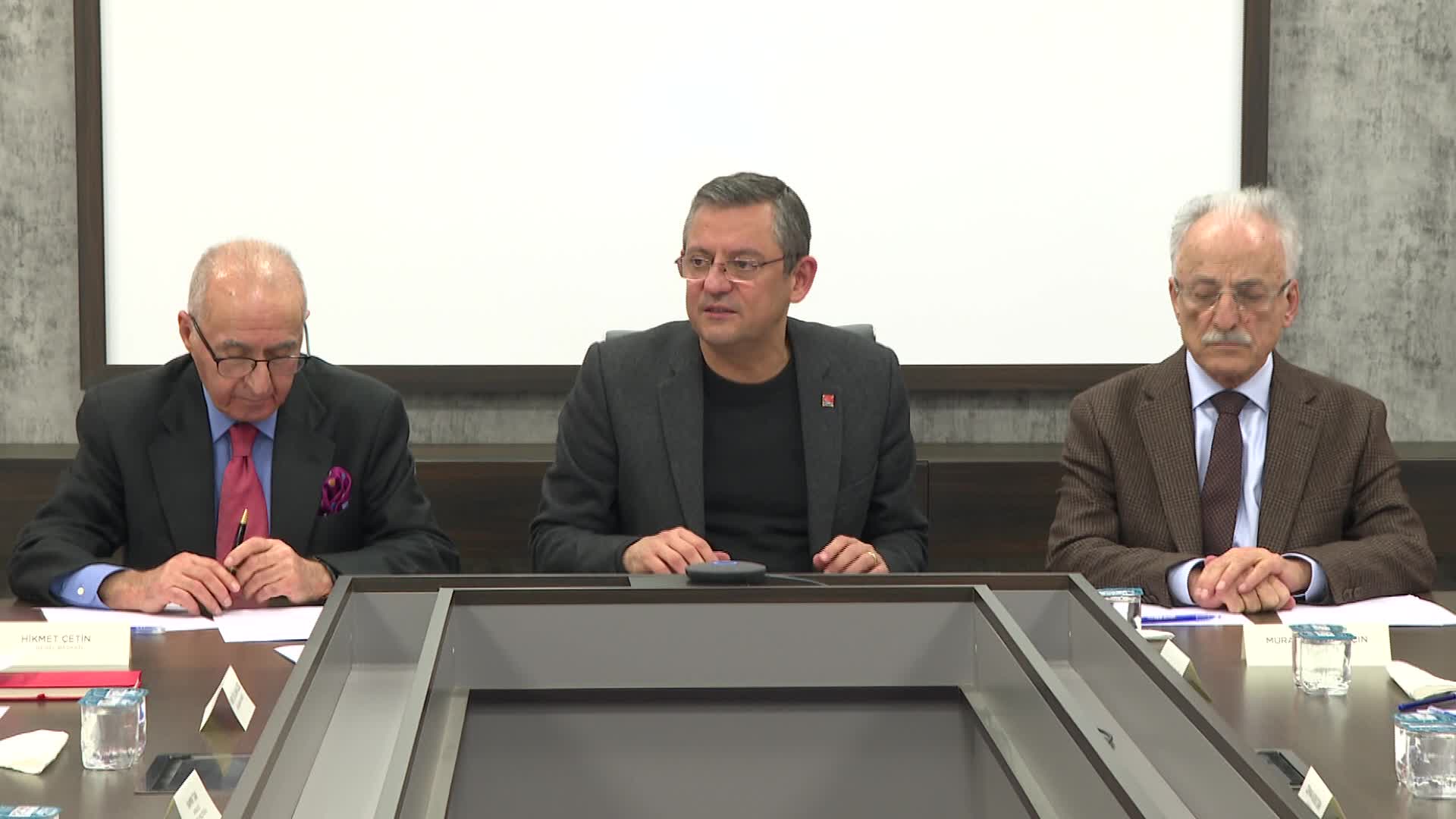 ÖZGÜR ÖZEL, CHP DIŞ POLİTİKA DANIŞMA KURULU TOPLANTISINA BAŞKANLIK YAPTI