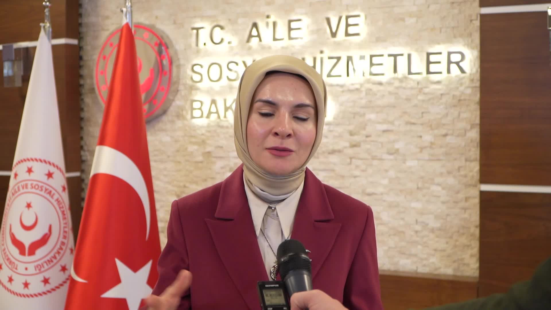 AİLE VE SOSYAL HİZMETLER BAKANI MAHİNUR ÖZDEMİR GÖKTAŞ: “YAŞLI AYLIĞINI 2 BİN 348 LİRADAN 3 BİN 504 LİRAYA YÜKSELTİYORUZ”