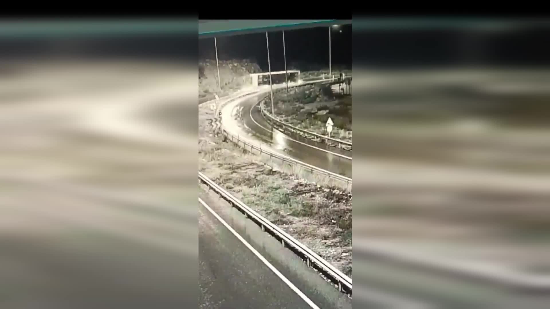 ALİ YERLİKAYA: "MERSİN-ANTALYA D-400 KARAYOLU AYDINCIK İLÇESİ ÇIKIŞINDA YOLCU OTOBÜSÜNÜN DEVRİLMESİ SONUCU MAALESEF 9 KİŞİ HAYATINI KAYBETTİ, 30 KİŞİ DE YARALANDI"