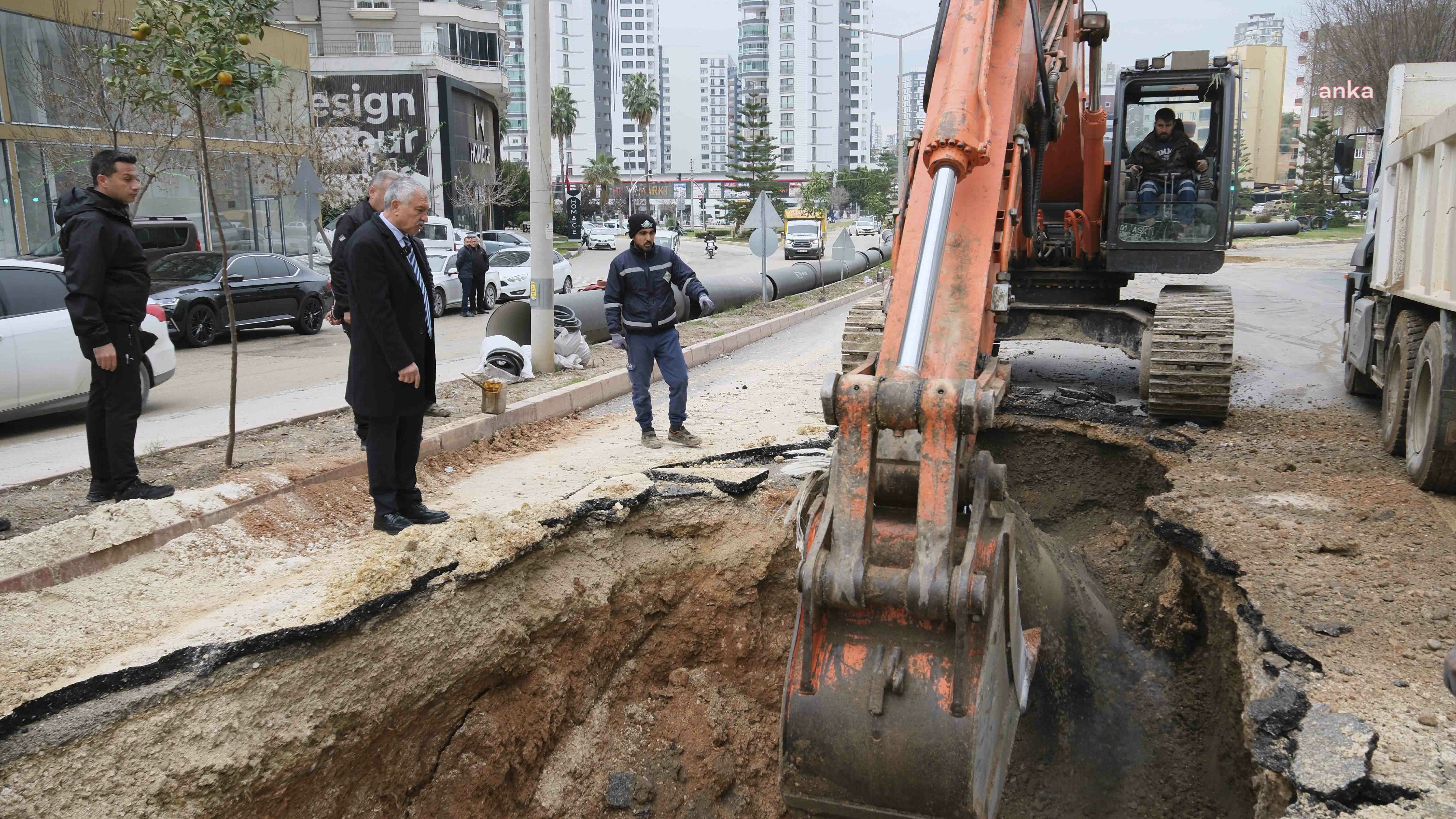 ADANA BÜYÜKŞEHİR, ALTYAPI ÇALIŞMALARINI SÜRDÜRÜYOR